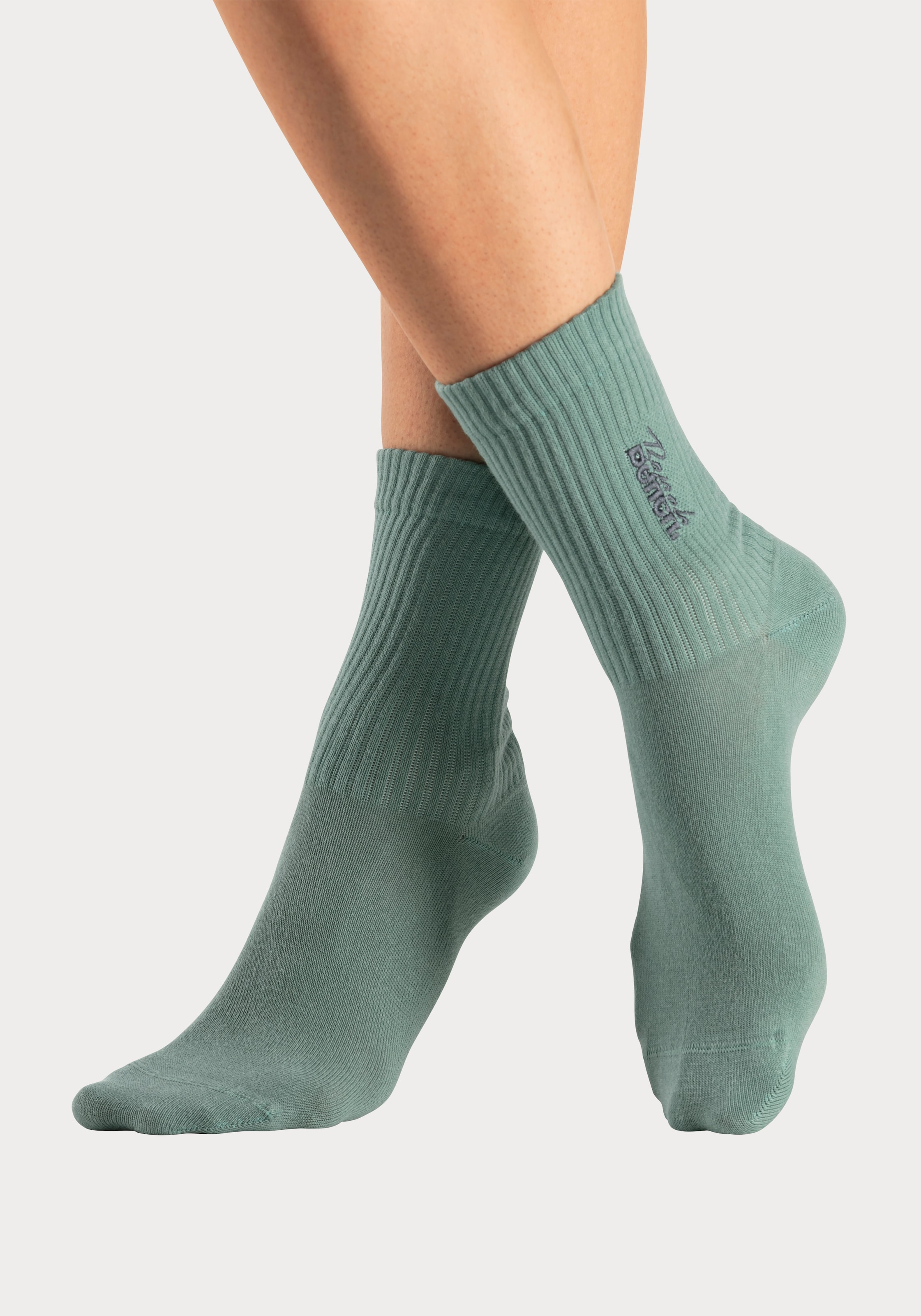 Bench. Basicsocken »Damensocken hochgeripptes Bündchen« Packung, 3 Stk. tlg. mit Bench Logo Stickerei