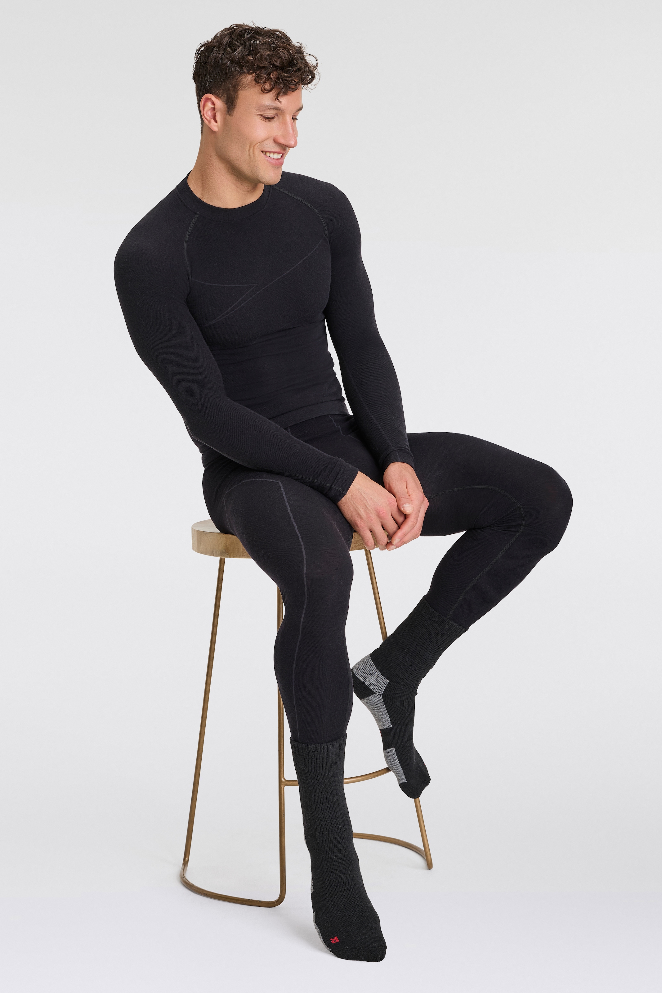 Apollo Basicsocken »THERMAL/TRACKING SOCKS« 3er Pack,  Unisex mit wärmenden Merinowoll-Anteil