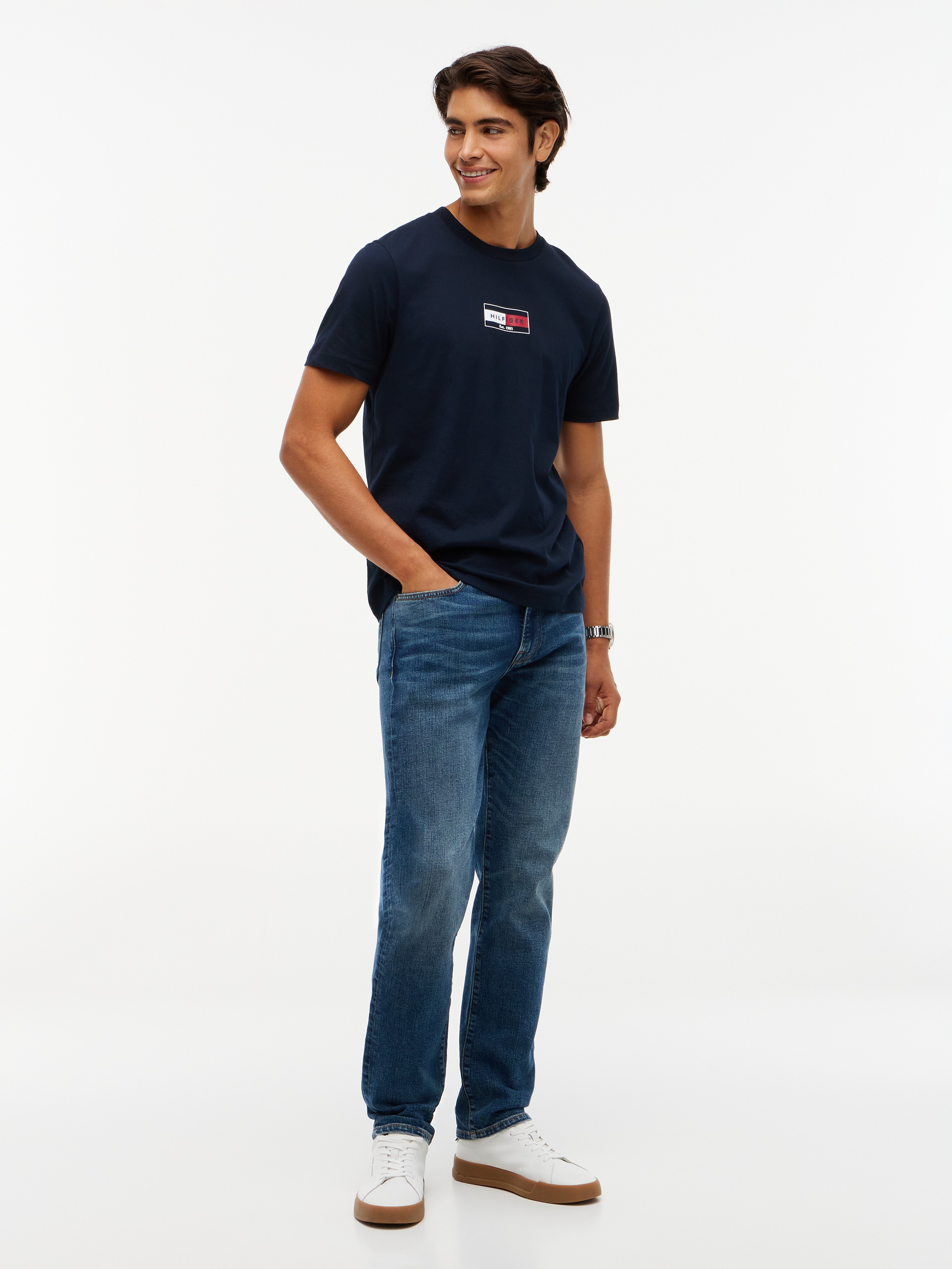 Tommy Hilfiger T-Shirt »BRAND LOVE SMALL FLAG« regular fit, Baumwolljersey