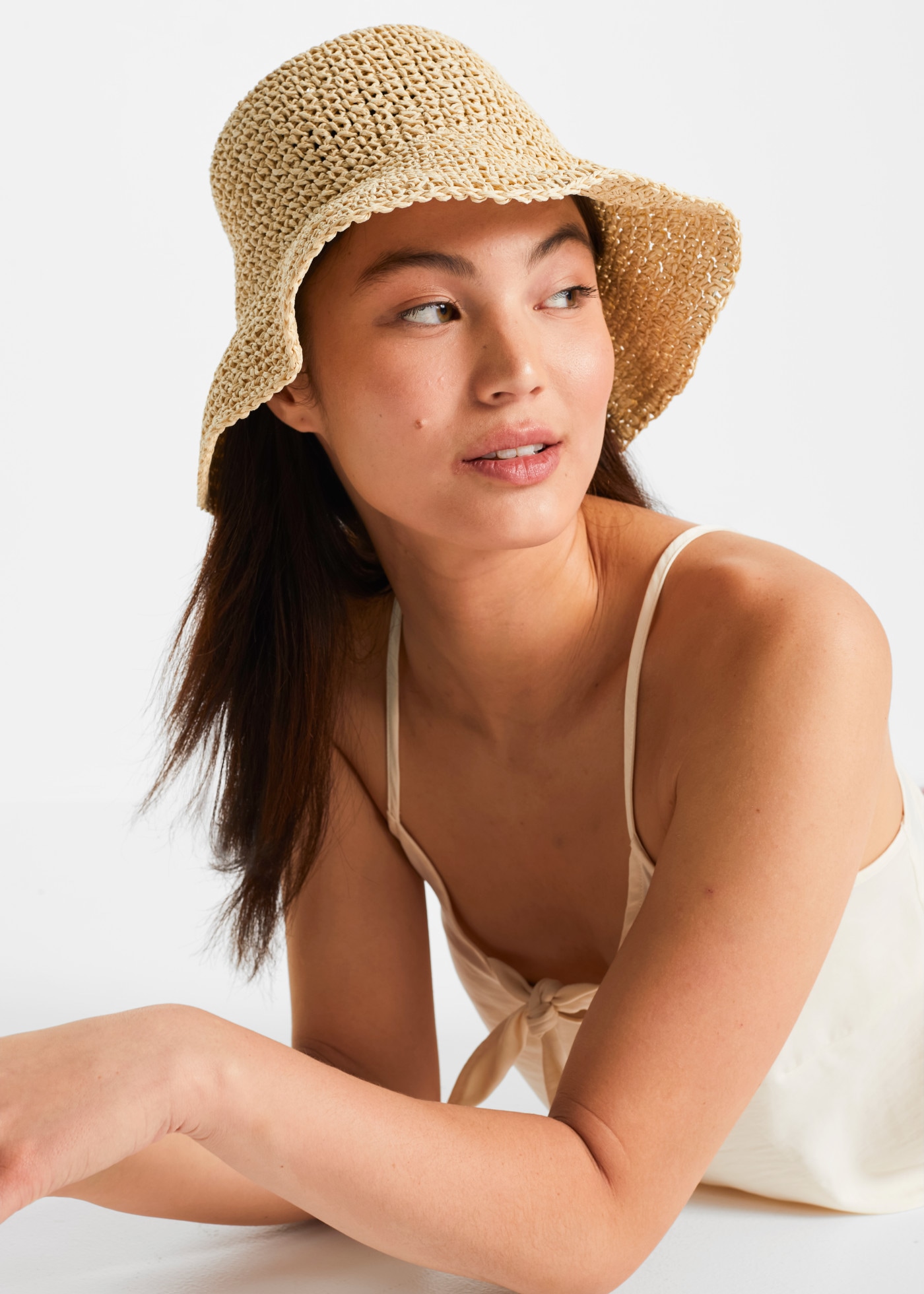bonprix Chapeau de soleil en papier, chapeau pêcheur tendance, confection aérée