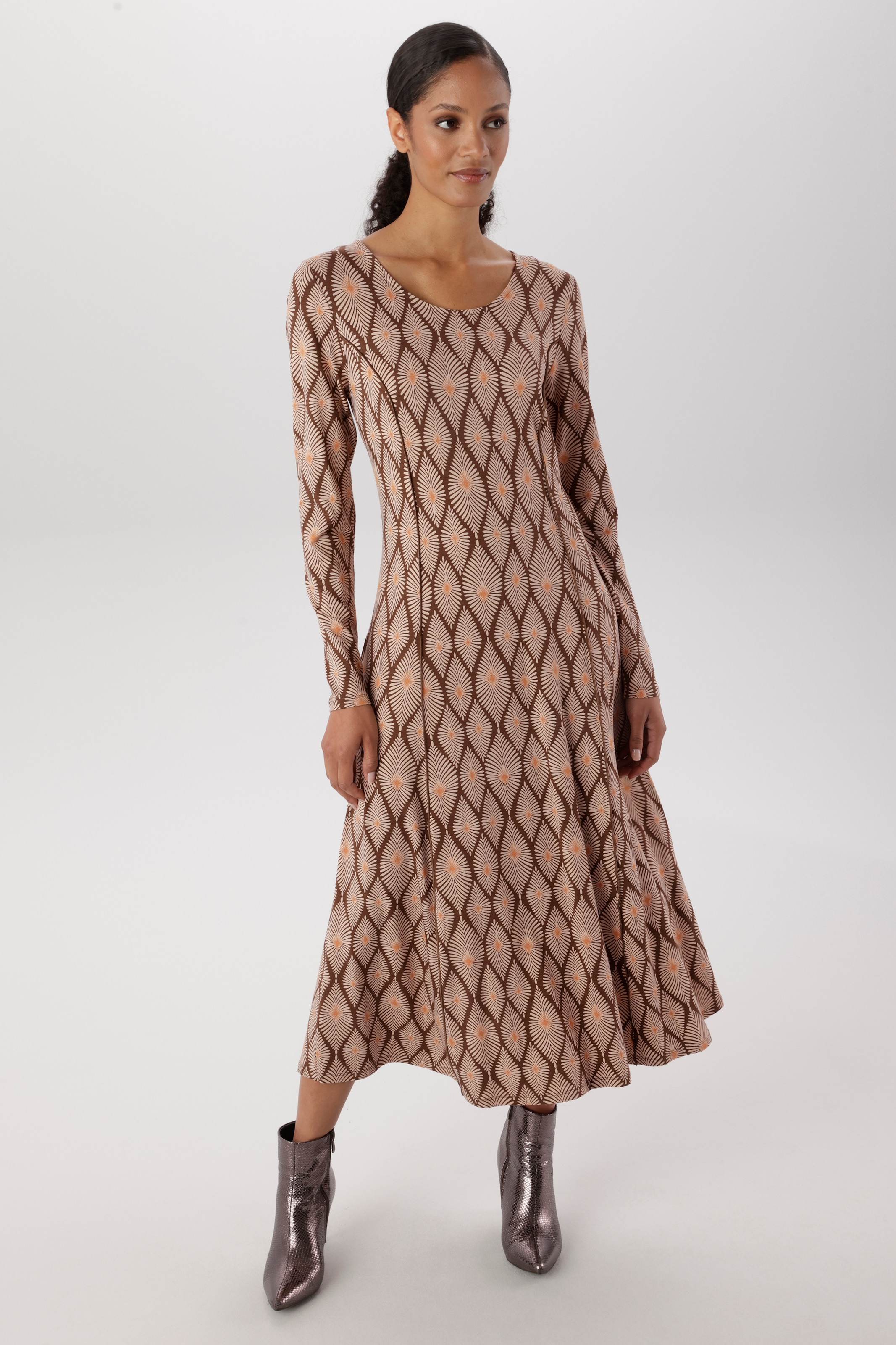 Aniston SELECTED Robe en jersey avec motif rétro tendance et fantaisiste - NOUVELLE COLLECTION