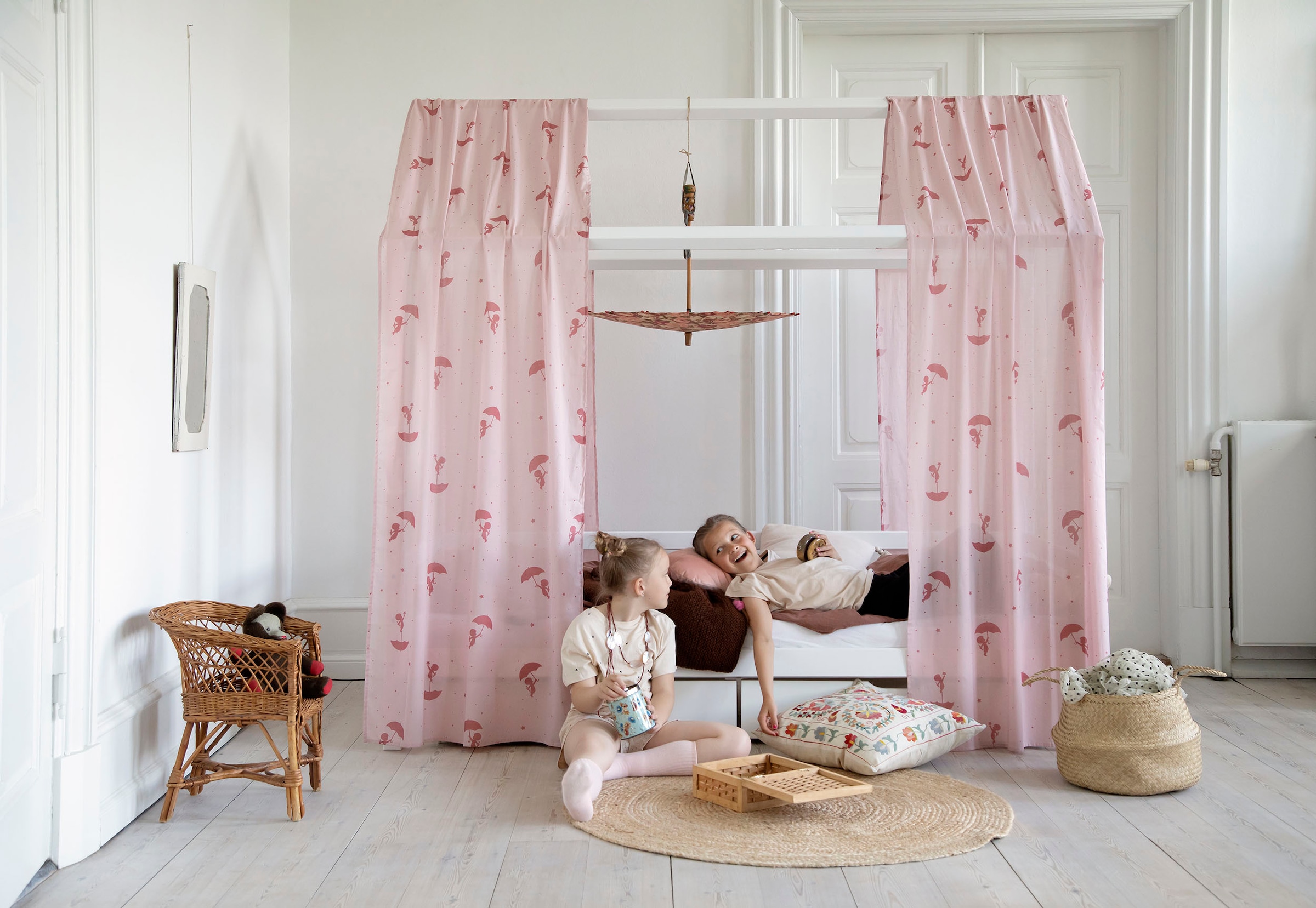 Hoppekids Lit d'enfant »ECO Dream« lit maison avec toit 90x200 massif blanc