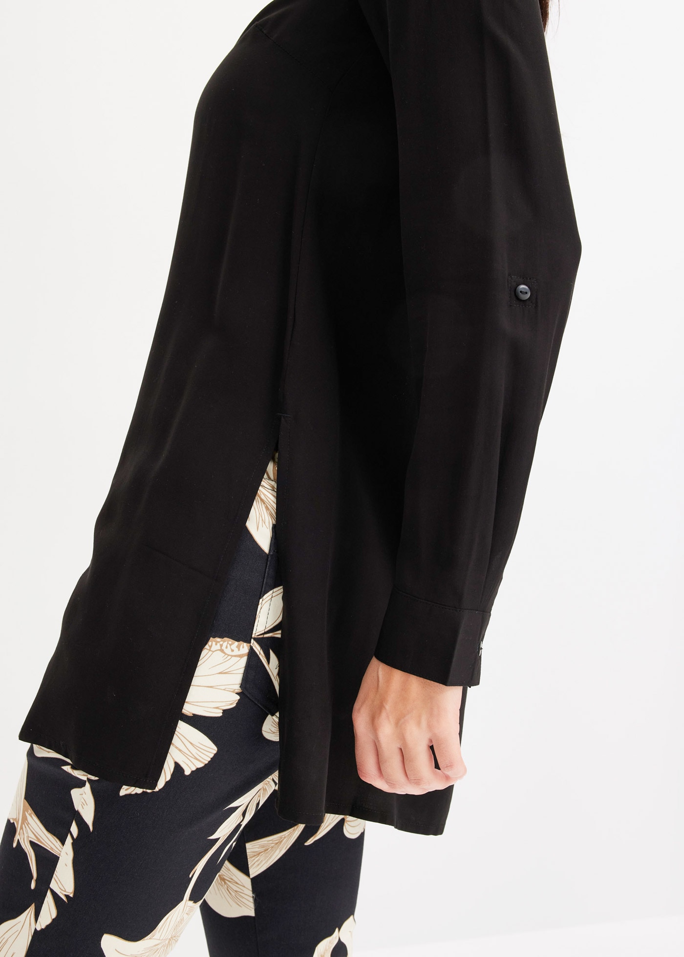 bonprix Chemisier long gerade Passform, mit langem Arm, aus Viskose, mit Stehkragen