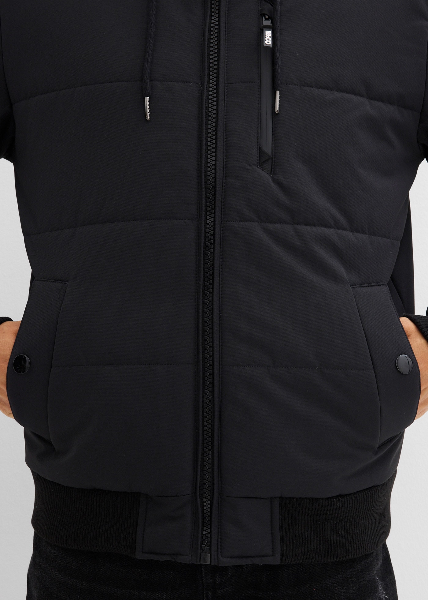 bonprix Veste matelassée »Winter-Steppjacke in Blousonform mit Kapuze« mit Kapuze Winter-Steppjacke in Blousonform mit Kapuze