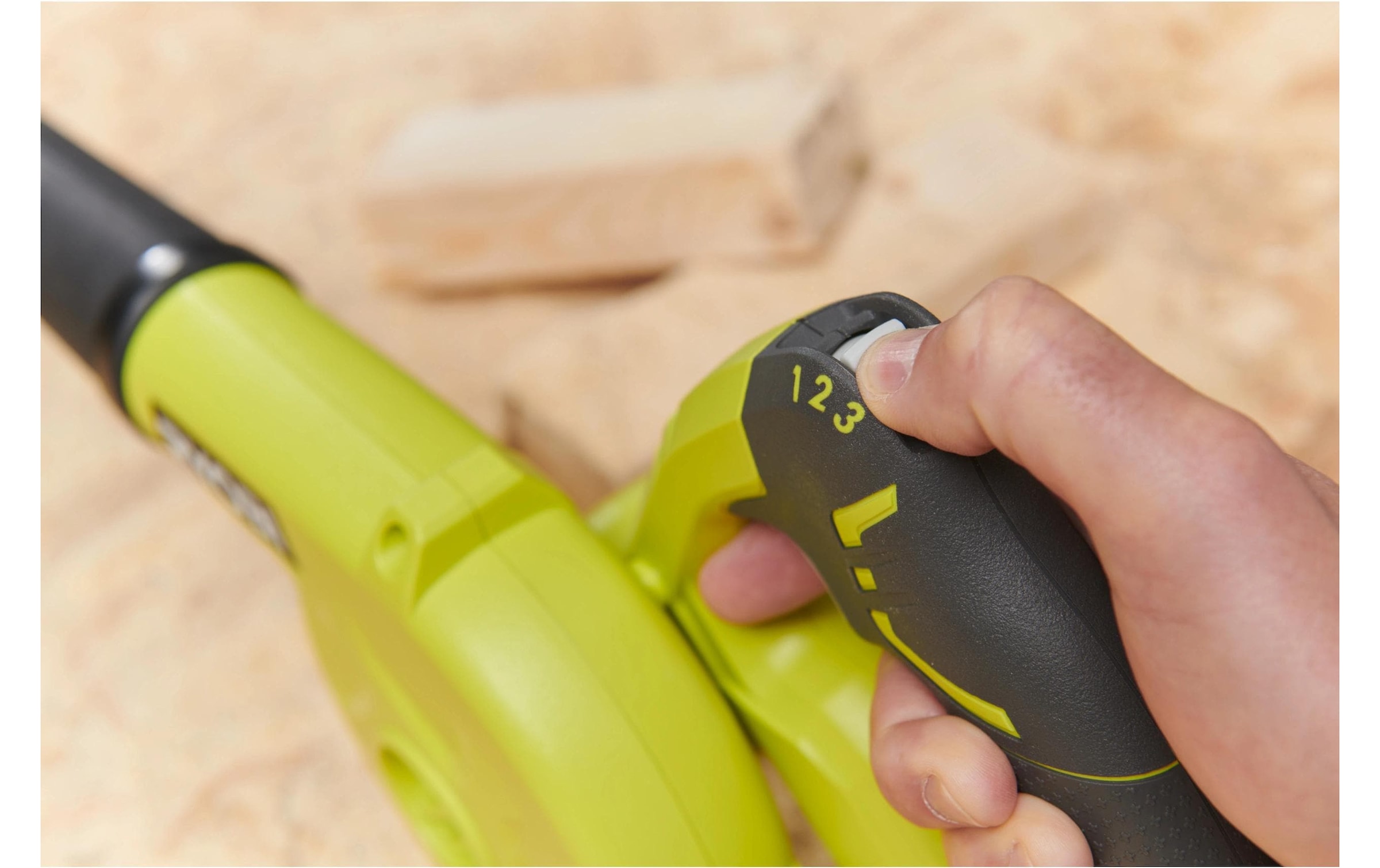 RYOBI Souffleur de feuilles sans fil »RYOBI R18 TB-0«