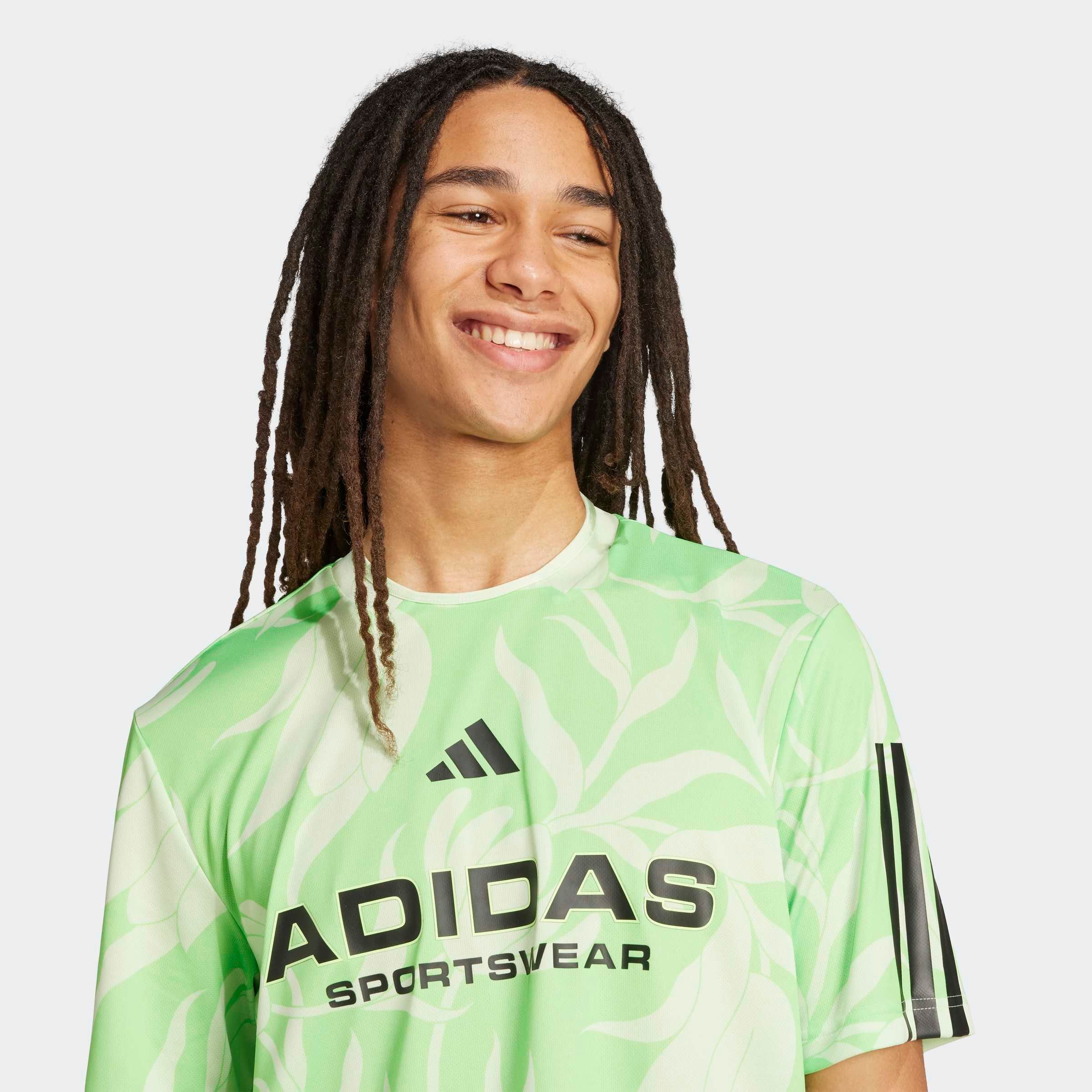 adidas Sportswear T-shirt »M TIROAOPJSYQ3« sportlicher Stil, mit Rundhalsausschnitt, Allover-Print