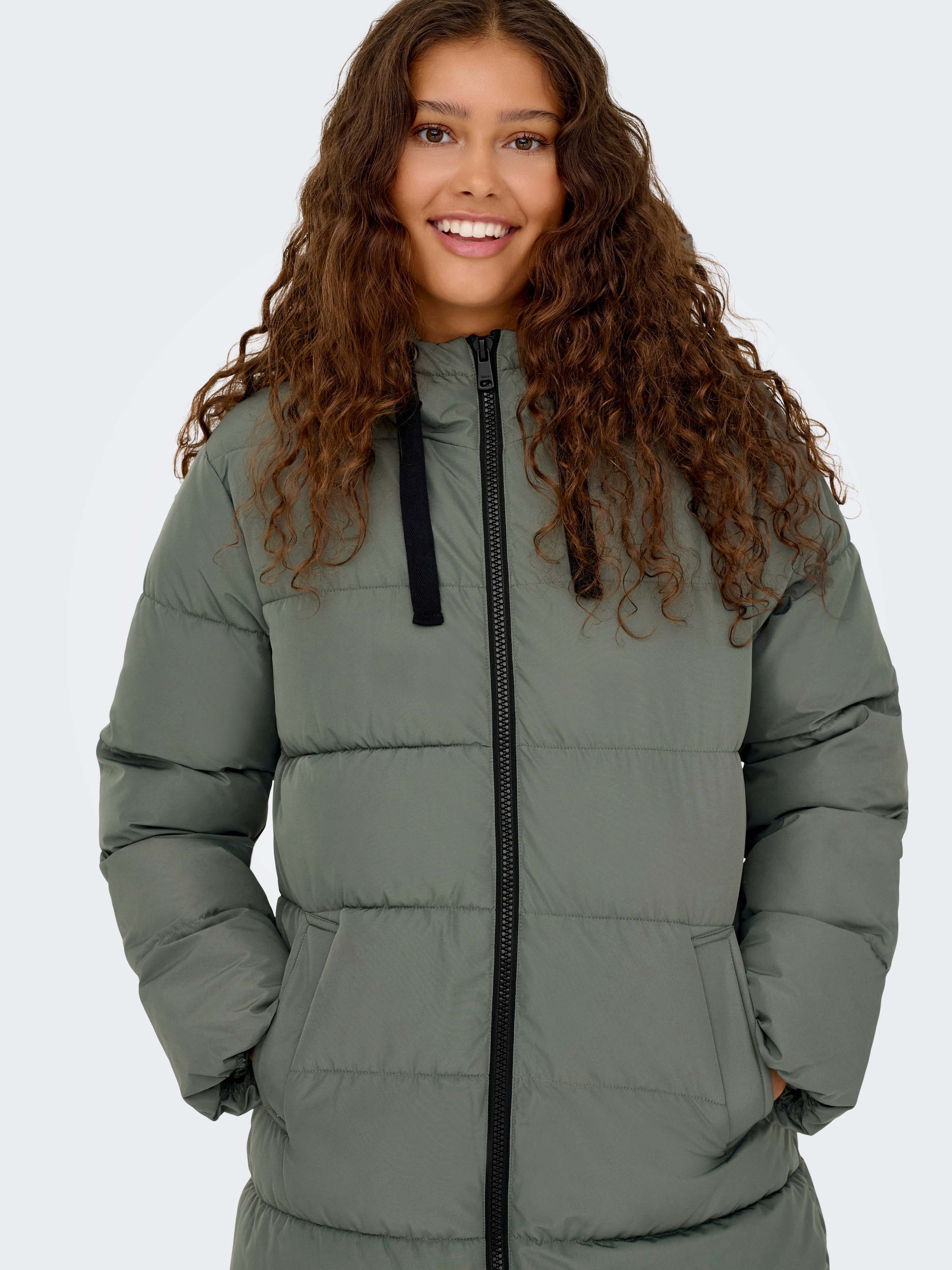 ONLY Manteau matelassé »ONLCLAIR PUFFER HOOD COAT OTW CC«