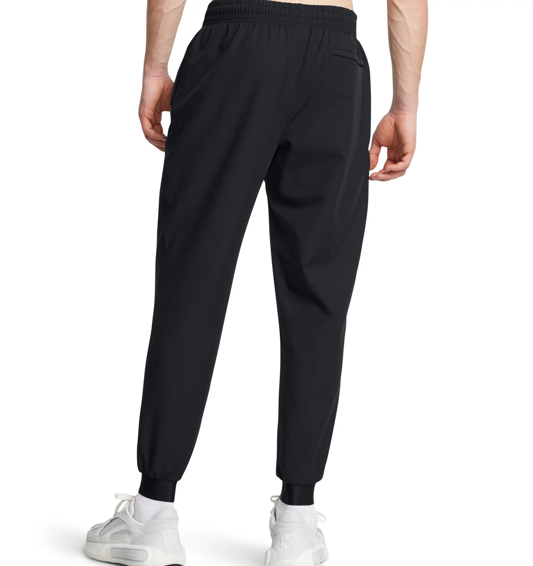 Under Armour® Pantalon de survêtement »UA UNSTOPPABLE WOVEN JOGGER«  style sportif, matériau léger, tissu déperlant
