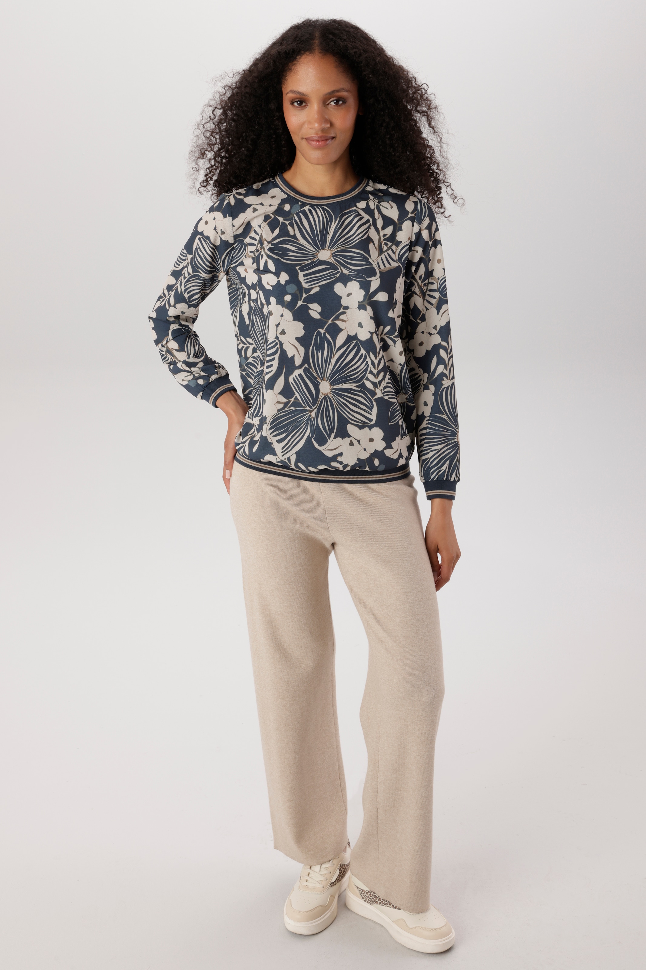 Aniston SELECTED Chemisier à chemise avec bords sportifs et imprimé floral - NOUVELLE COLLECTION