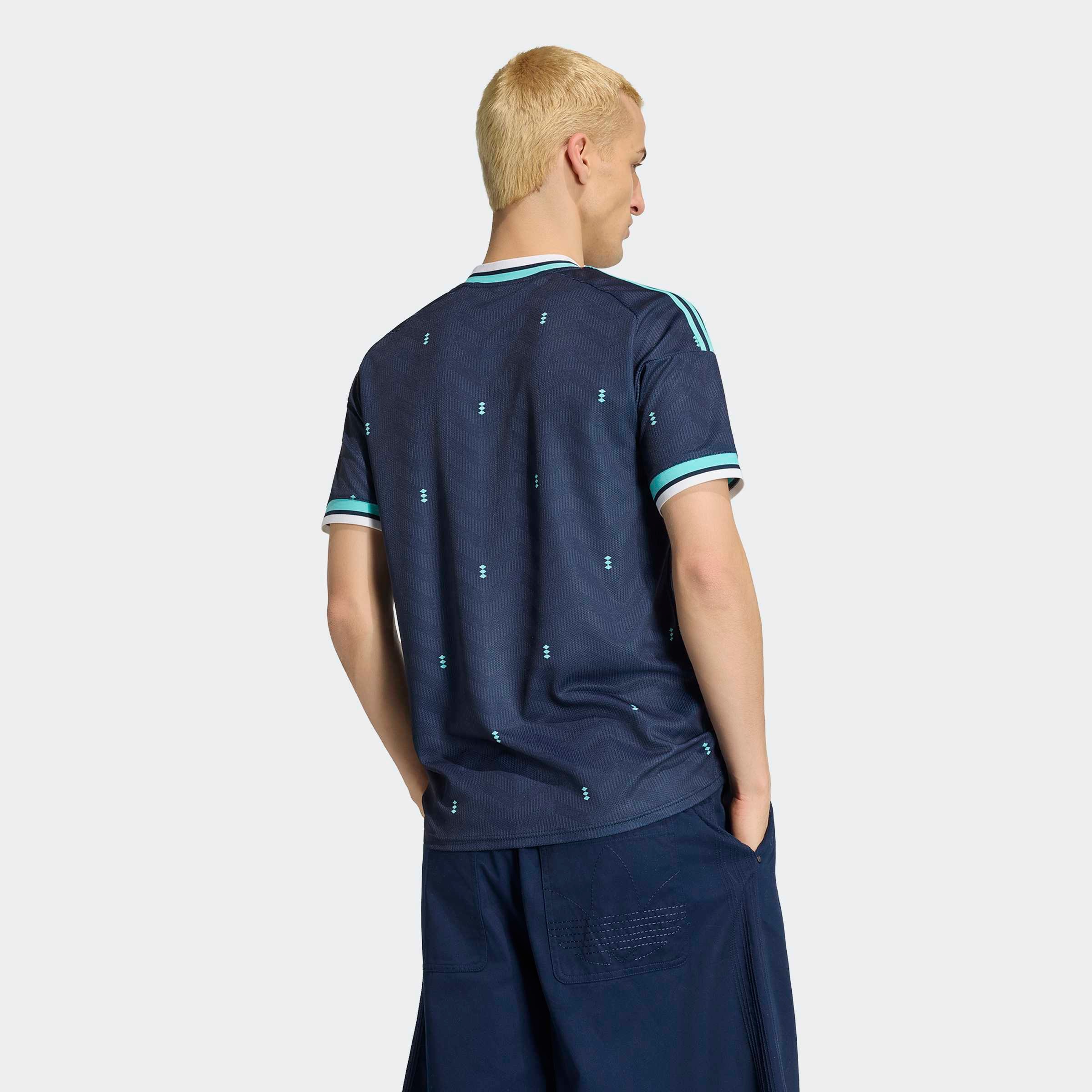 adidas Performance Maillot de foot »DEUTSCHLAND 26 AUSWÄRTSTRIKOT« avec technologie Climacool®, col en V, ceinture côtelée
