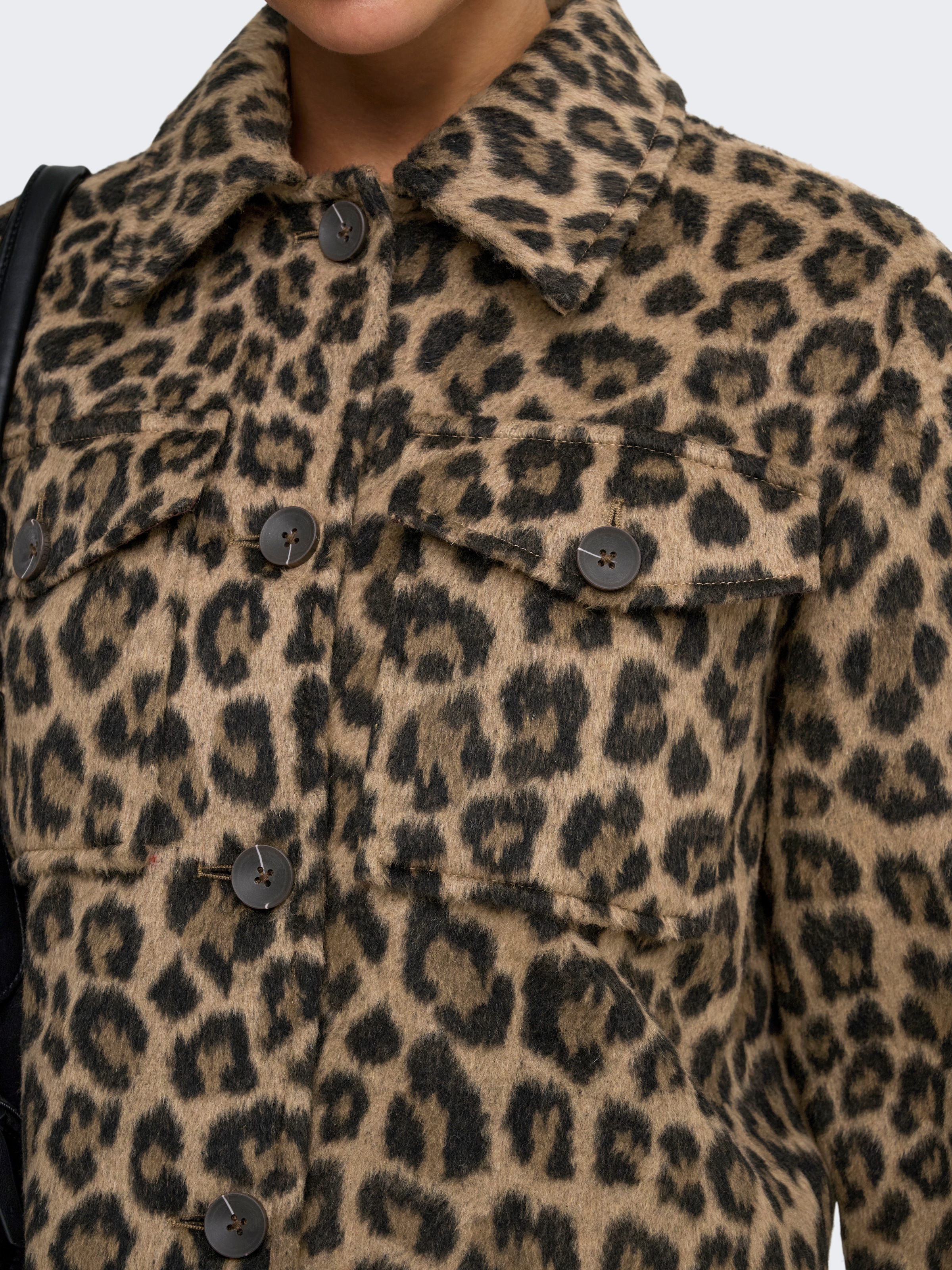 ONLY Veste en fausse fourrure »ONLEMILIA SHORT JACKET CC OTW« avec fermeture éclair continue, respirant, dissipateur de chaleur