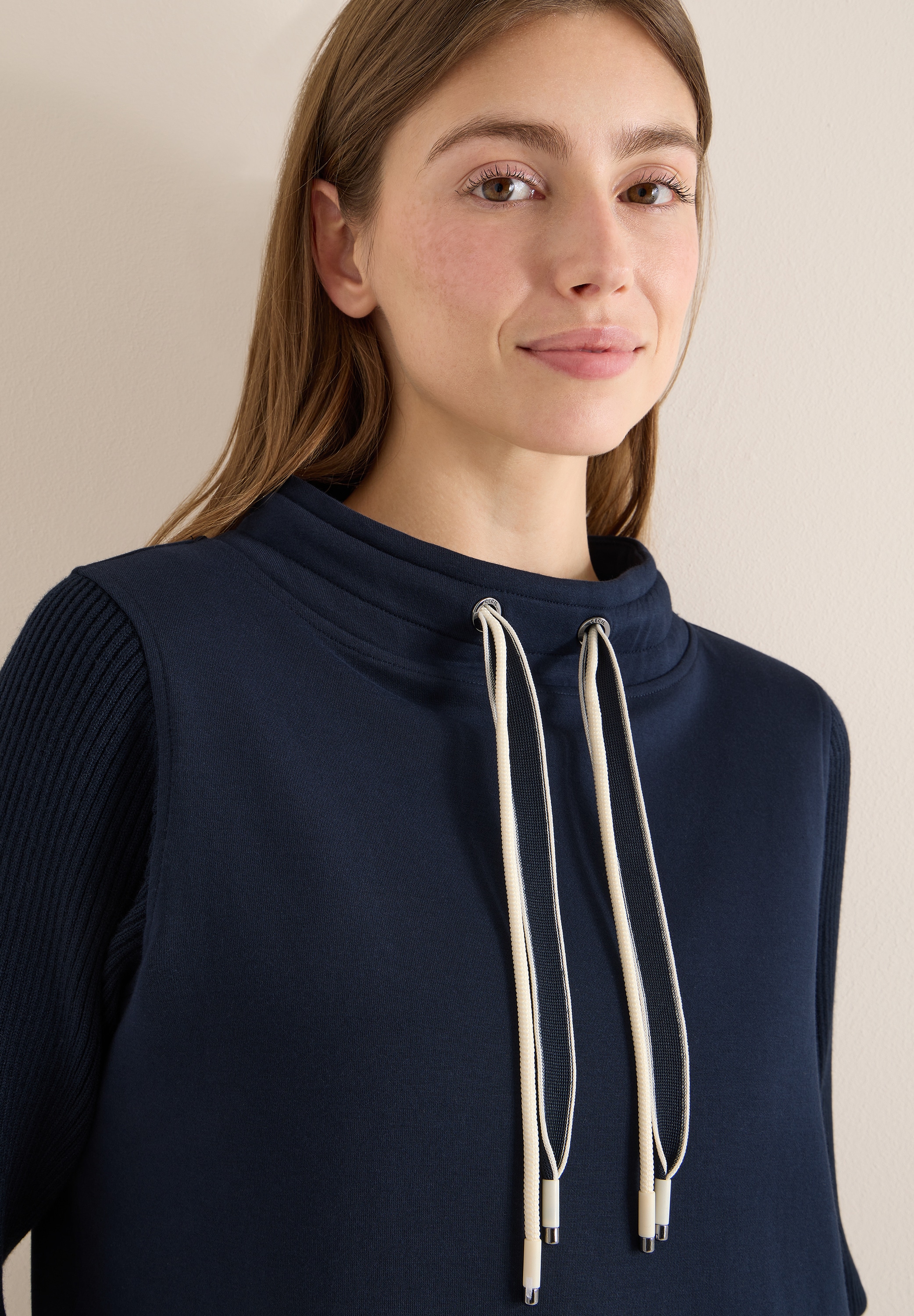 Cecil Sweatshirt , mit Strickärmeln und College Details
