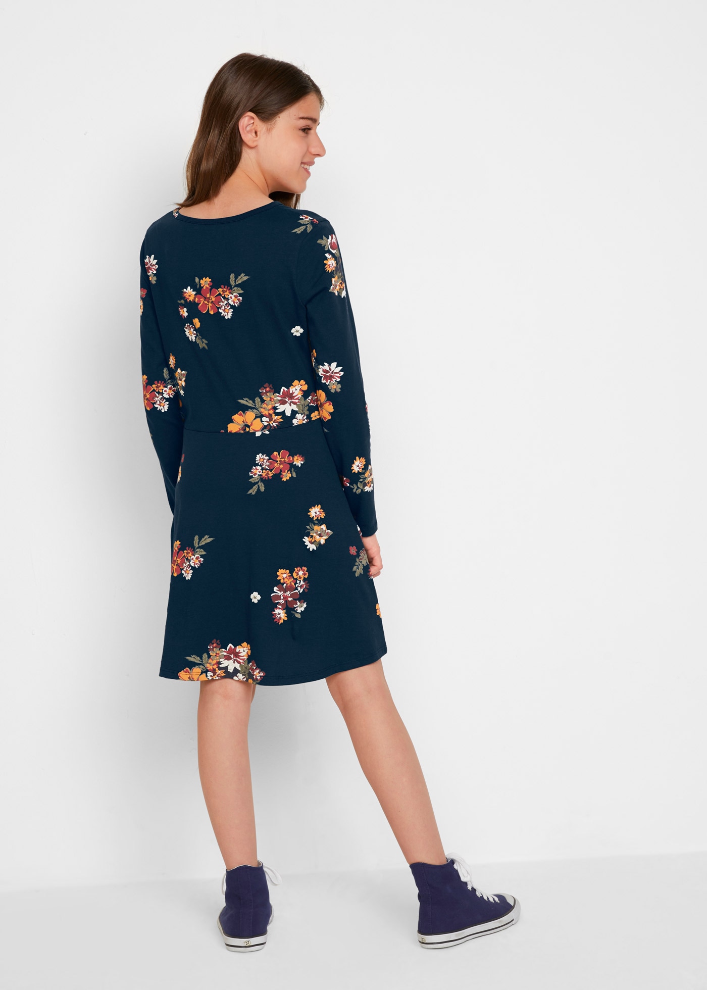 bonprix Robe en jersey für Alltag, aus Baumwolle, Regular Fit, mit schwingendem Rockteil