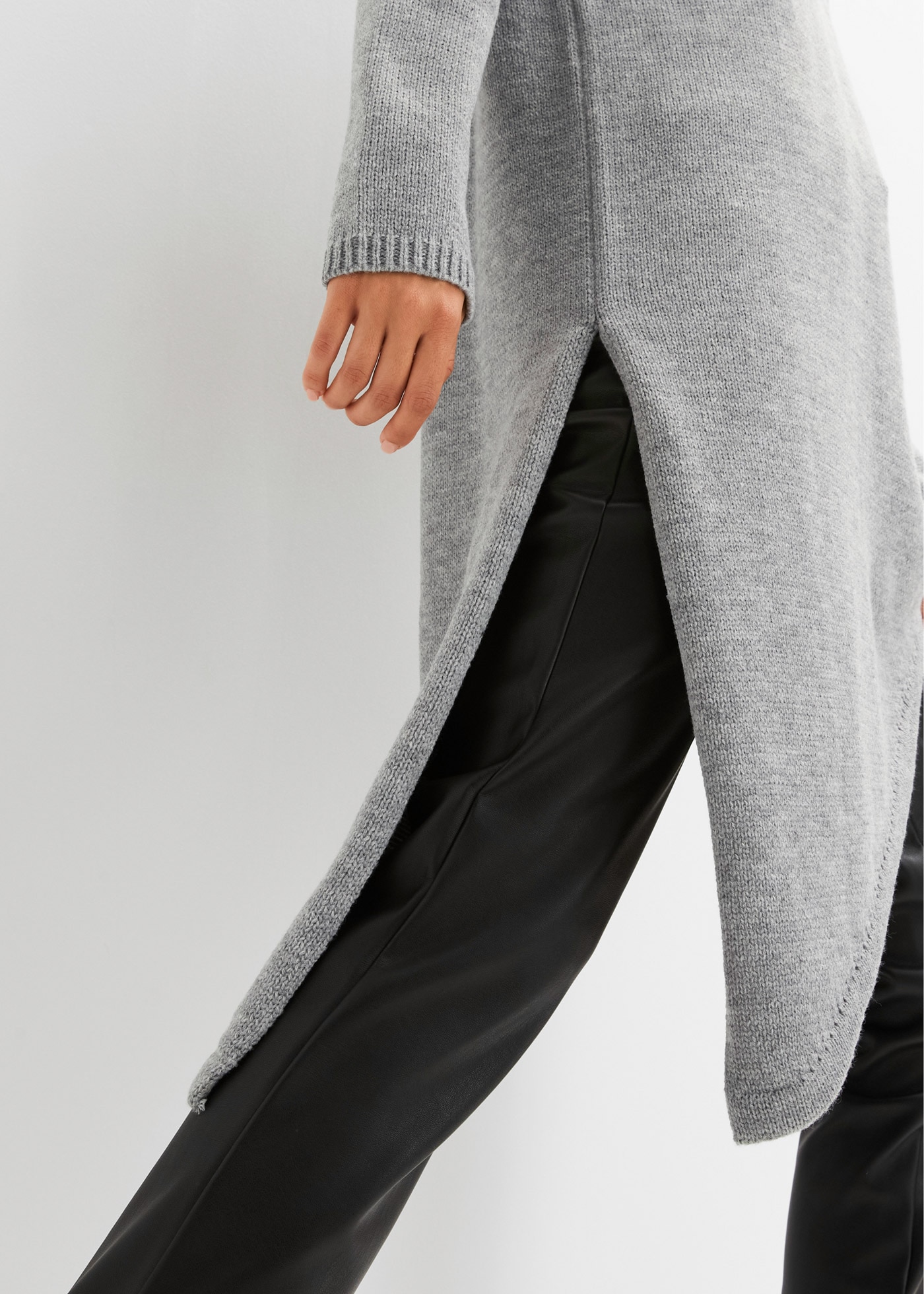 bonprix Pull long »Long-Pullover« aus Polyacryl und Polyester, Oversize Passform, asymmetrischer Saum