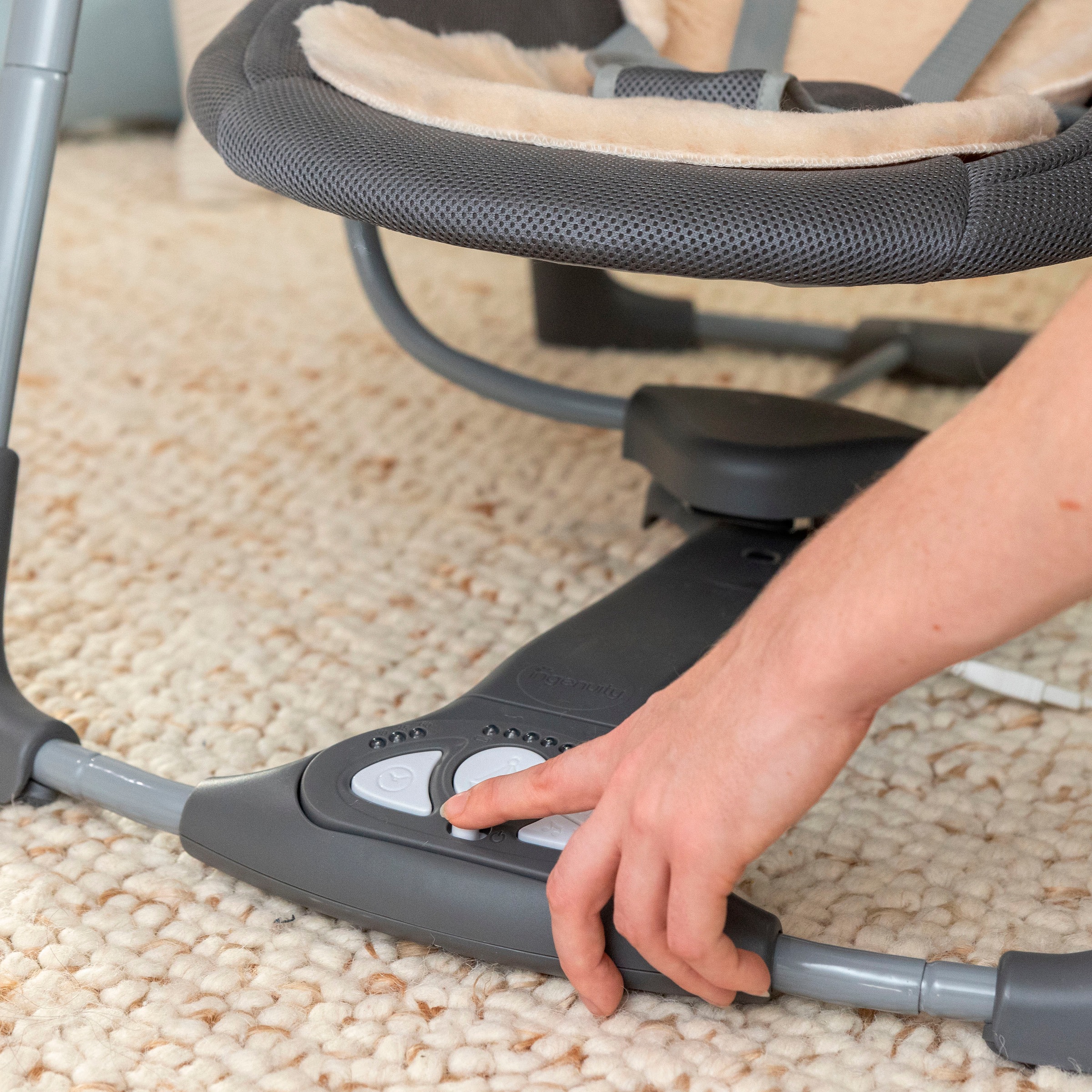 ingenuity Babywippe »Every Season™ Swing 'n Go Portable Swing™ - Wesley™« bis 9 kg mit Musik und Geräuschen