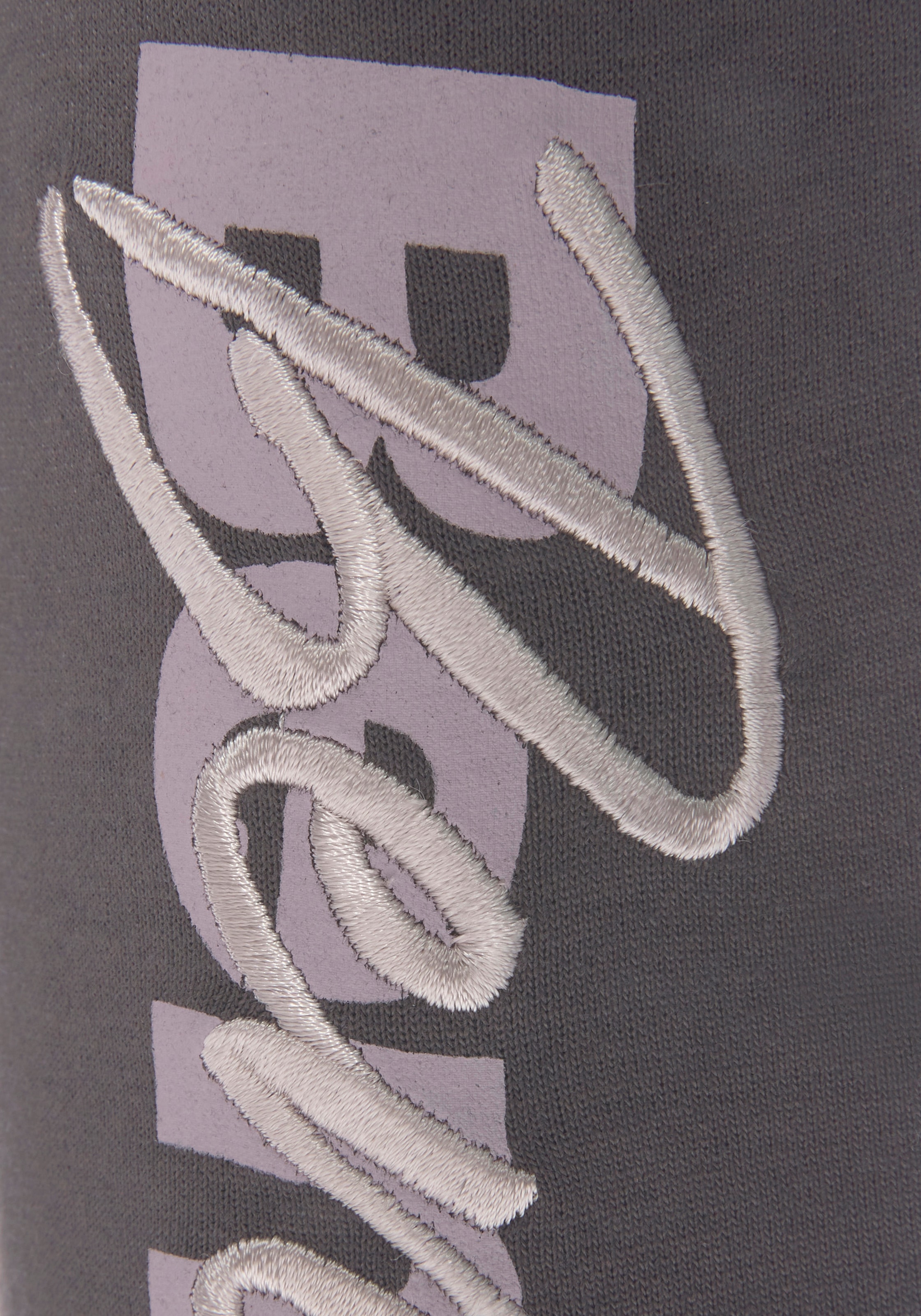 Bench. Loungewear Sweatpants  mit Logodruck und Stickerei, Loungewear