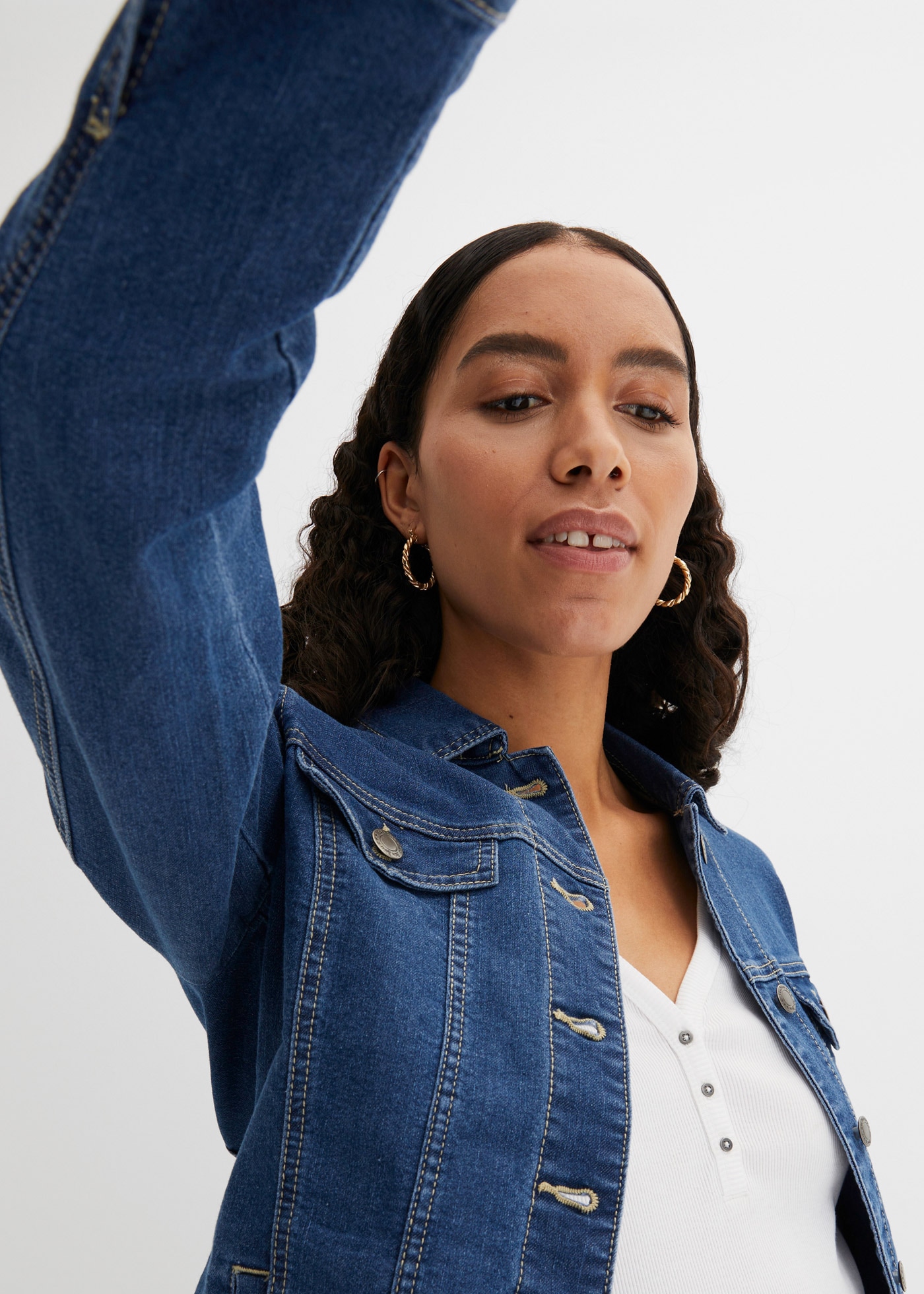 bonprix Jeansjacke bequeme Passform, mit Brust- und Eingriffstaschen