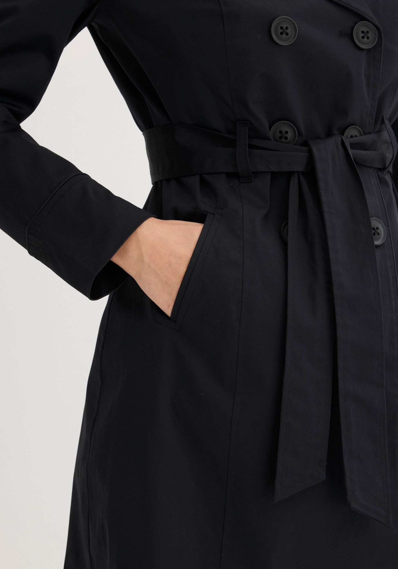 bonprix Trenchcoat mit abnehmbarem Bindegürtel, 2-Reiher