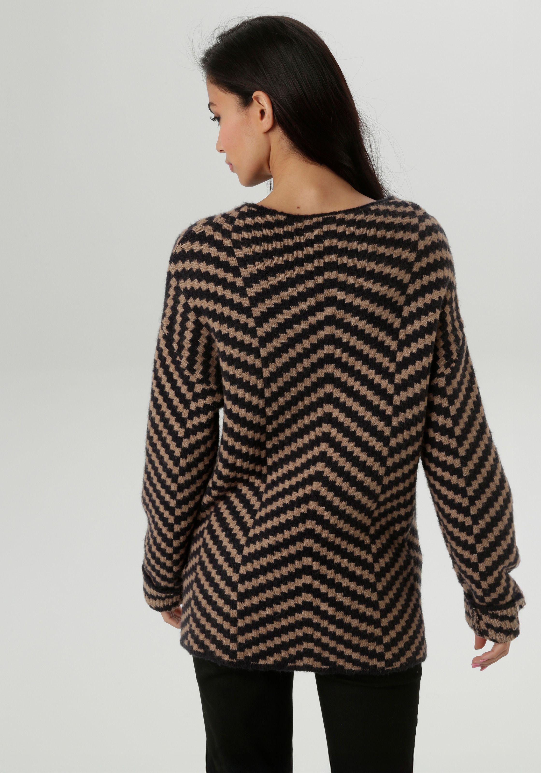 Aniston SELECTED Strickpullover mit eingestrickter Zick-Zack-Allover-Musterung - NEUE KOLLEKTION