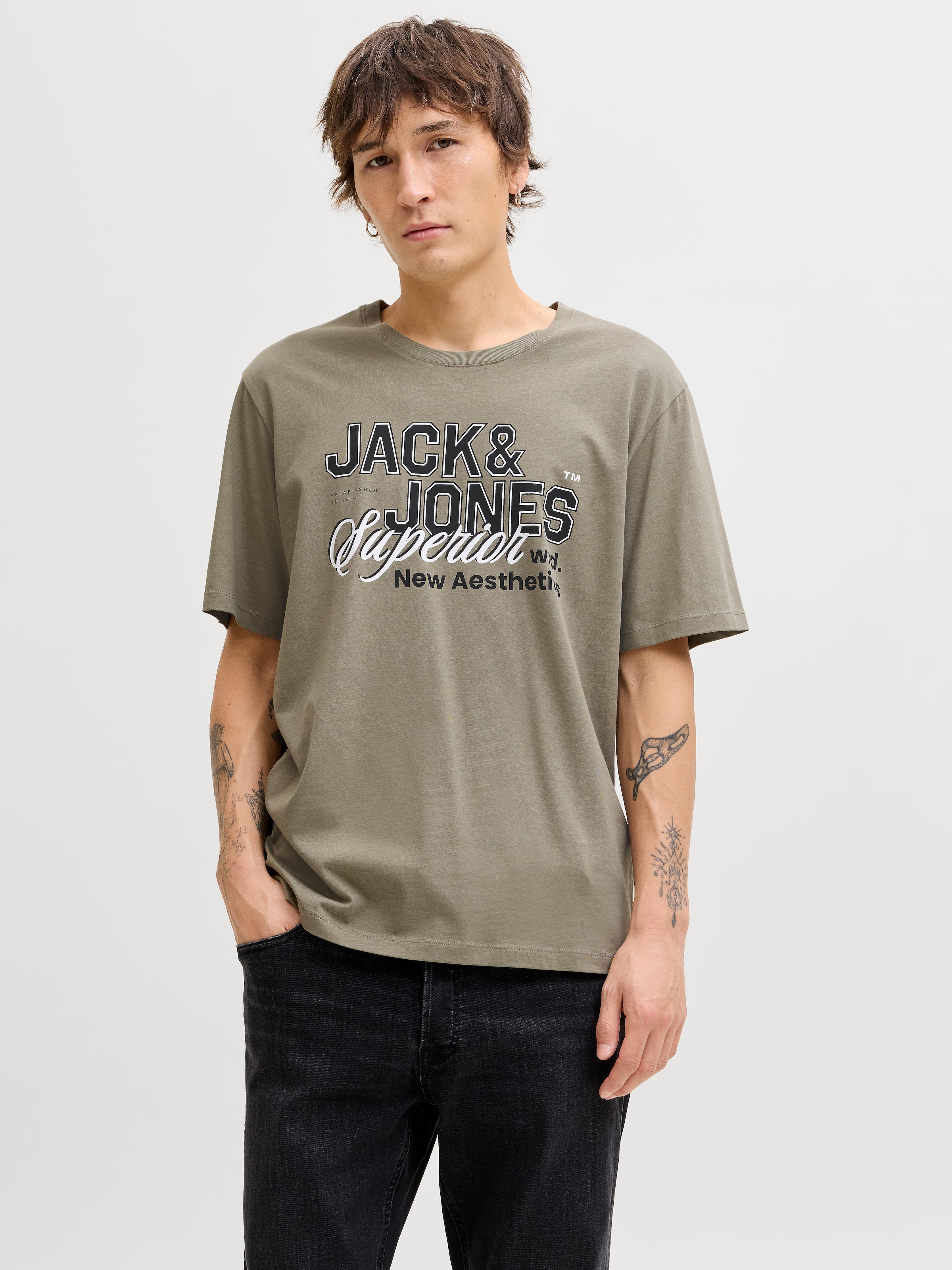 Jack & Jones Rundhalsshirt »JJELOGO TEE SS O-NECK 2 COL SS26 SN« mit Grafikprint