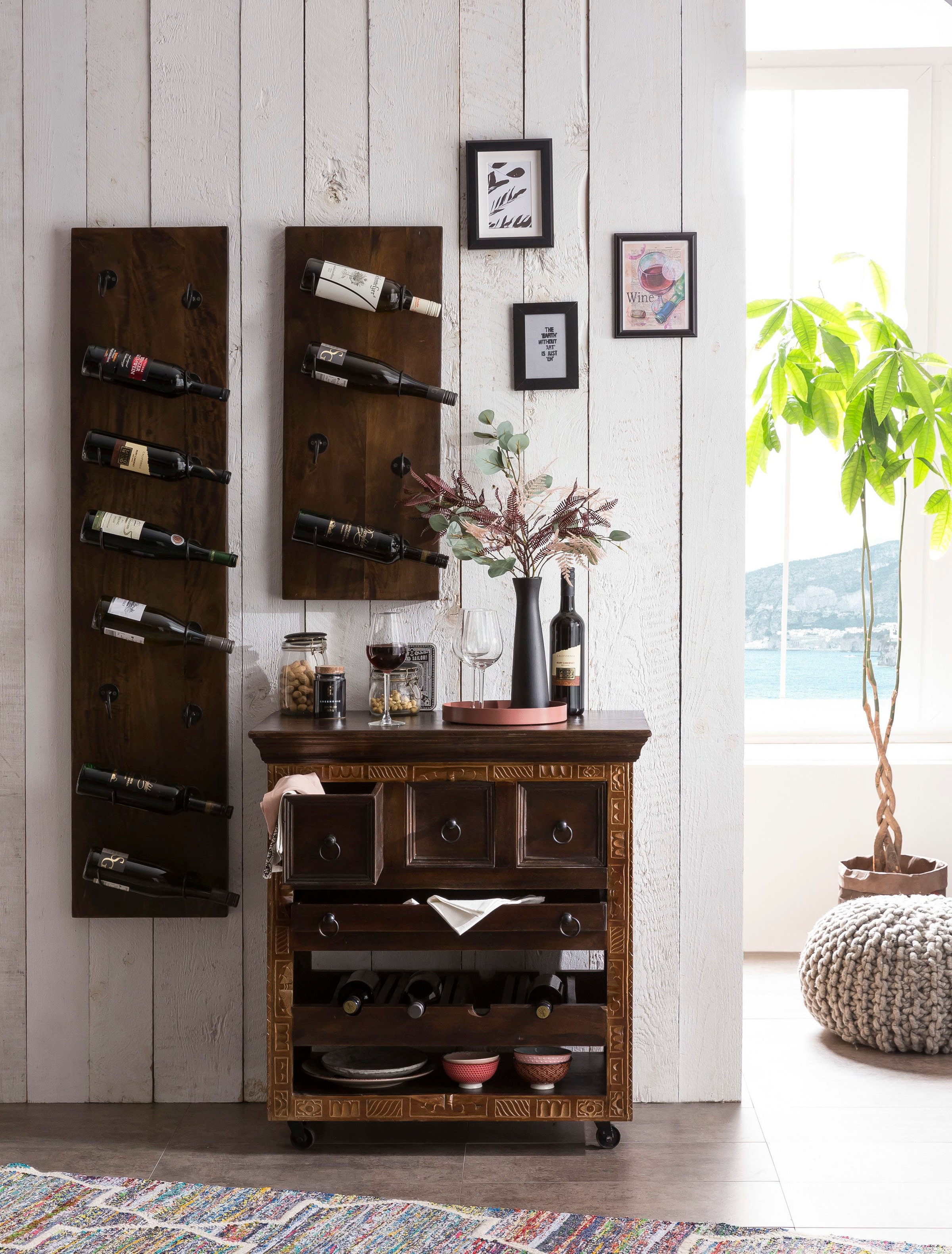 SIT Mehrzweckschrank »Xiamen Küchenwagen aus Altholz mit Rollen, Tablett & Stauraum« 3 Schubladen, Flaschenablage & herausnehmbares Tablett