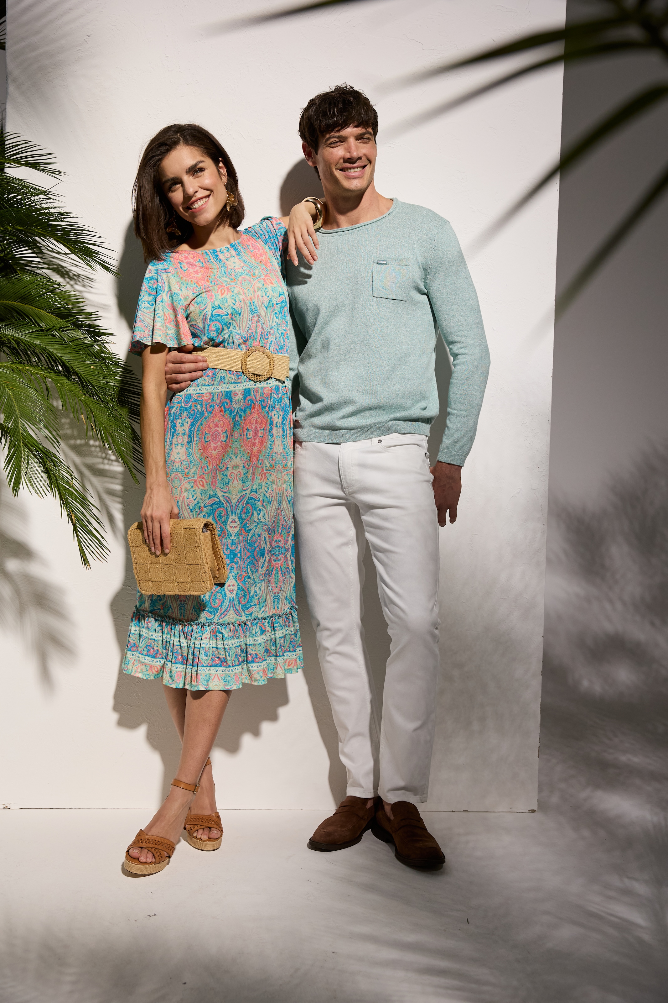 Bruno Banani Sweatblazer hüftlange Blazerform, figurbetonte Passform, mit Reverskragen