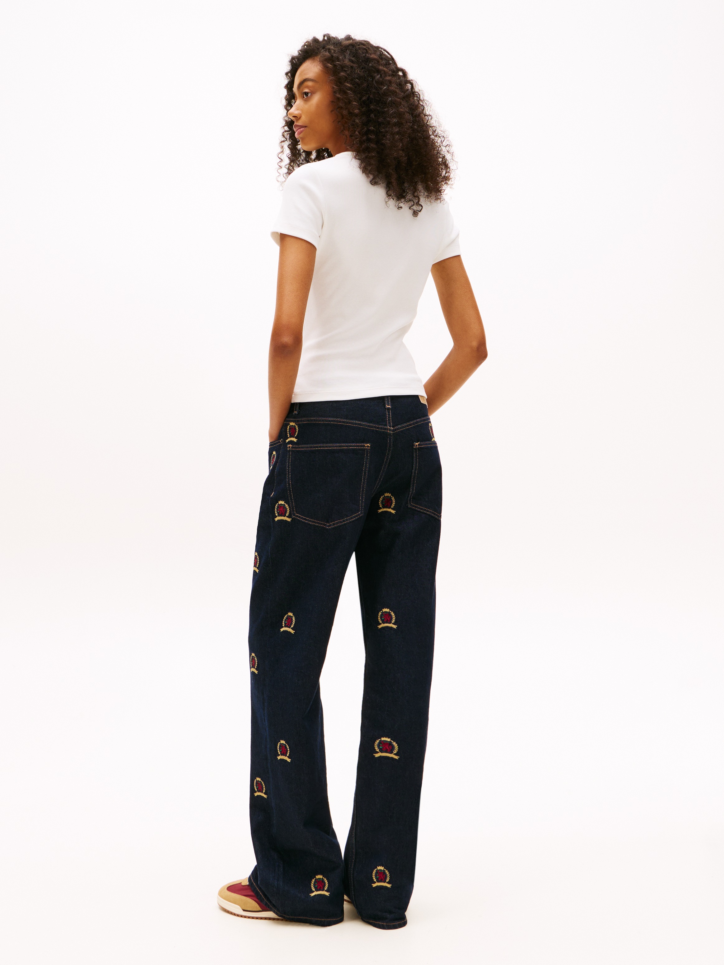 Tommy Jeans Kurzarmshirt »TJW SLIM BADGE RIB TEE« mit gerippter Struktur