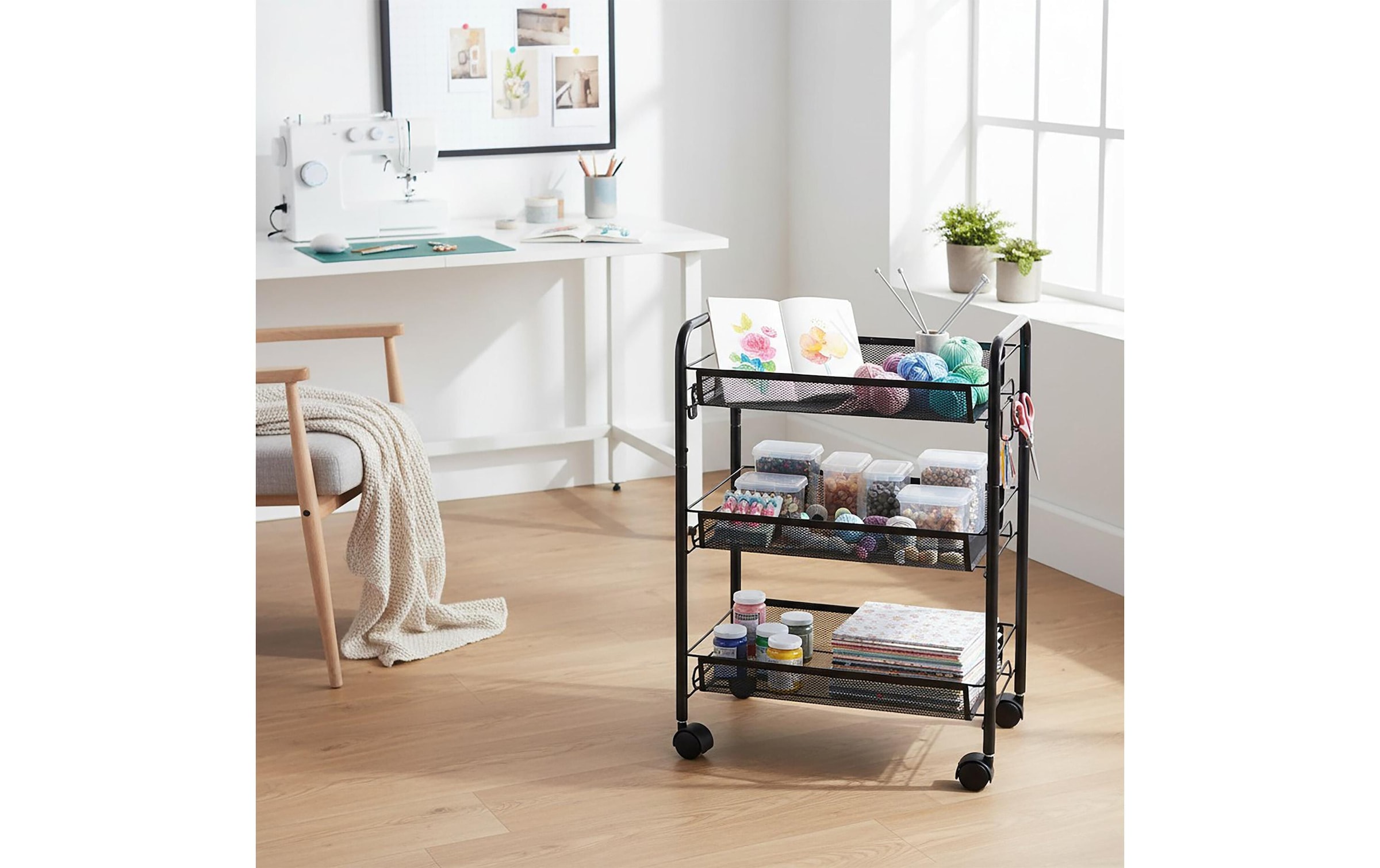 relaxdays Rollwagen »Mesh mit 3 Ebenen 63 x 44,5 x 26 cm« Mobiler Allzweckwagen mit 3 Mesh-Ablagen und 4 Haken in Schwarz