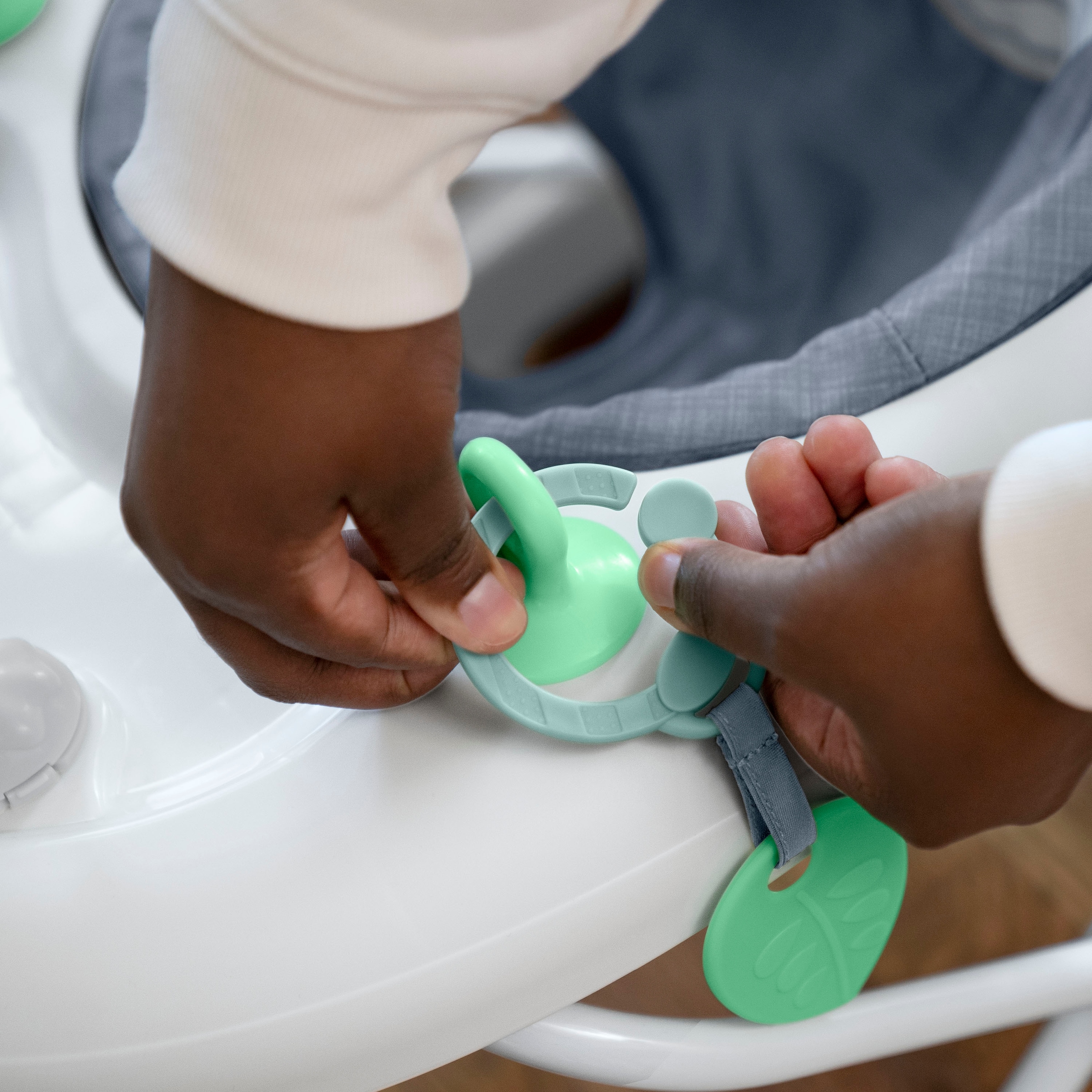 ingenuity Trotteur »Smooth Strides Activity Walker - Chambray«