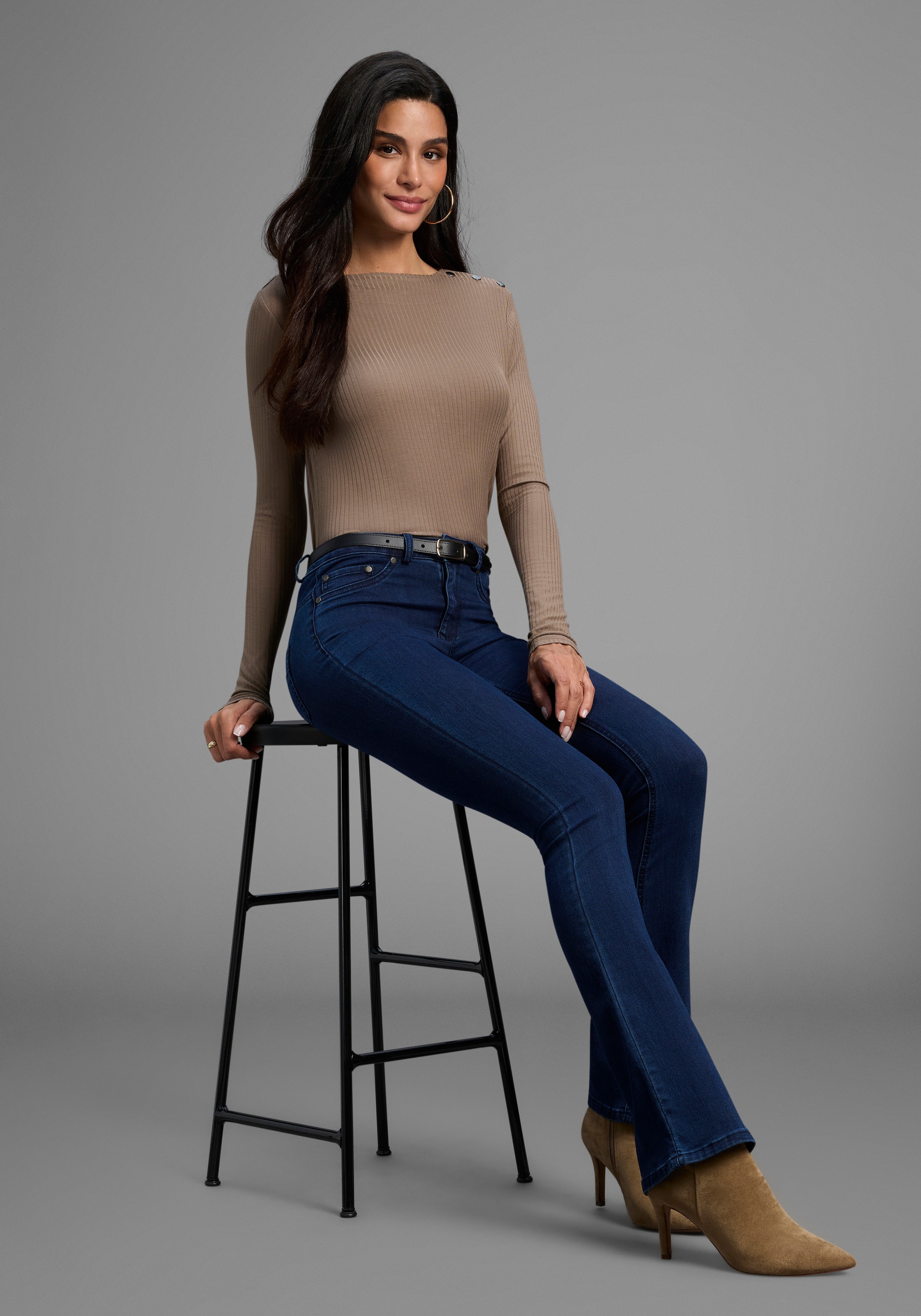 Bruno Banani T-shirt à manches longues mit Druckknopf-Detail auf der Schulter - NEUE KOLLEKTION