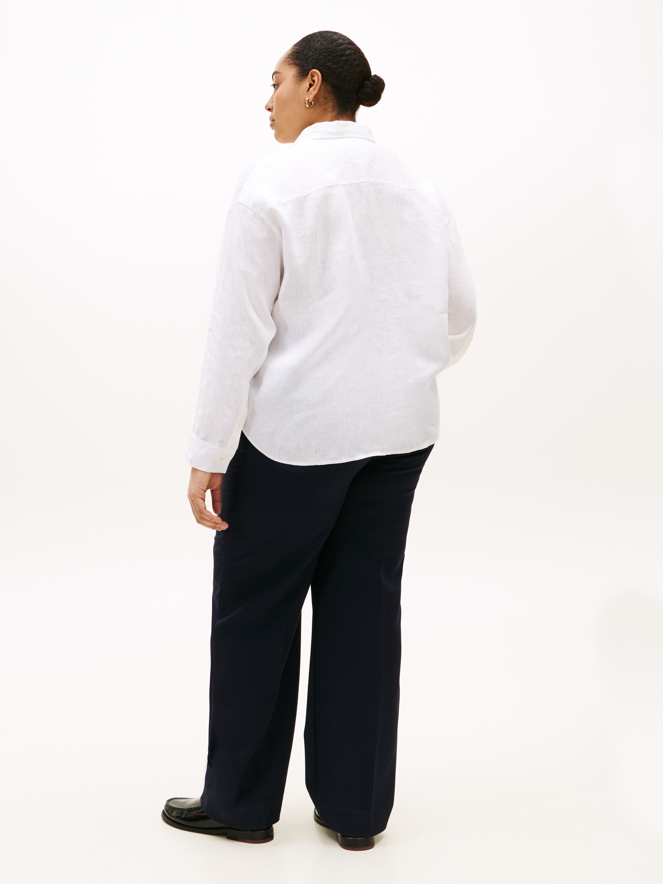 Tommy Hilfiger Curve Langarmbluse »CRV ESS LINEN ROUND HEM SHIRT« in grossen Grössen, oversize