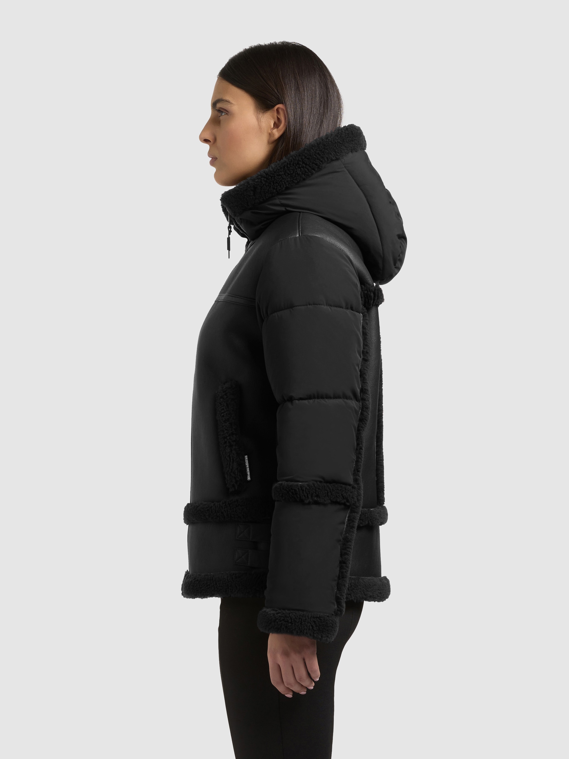 khujo Veste d'hiver »LEXYA« avec capuche wattierte, gesteppte Ärmel aus Nylon