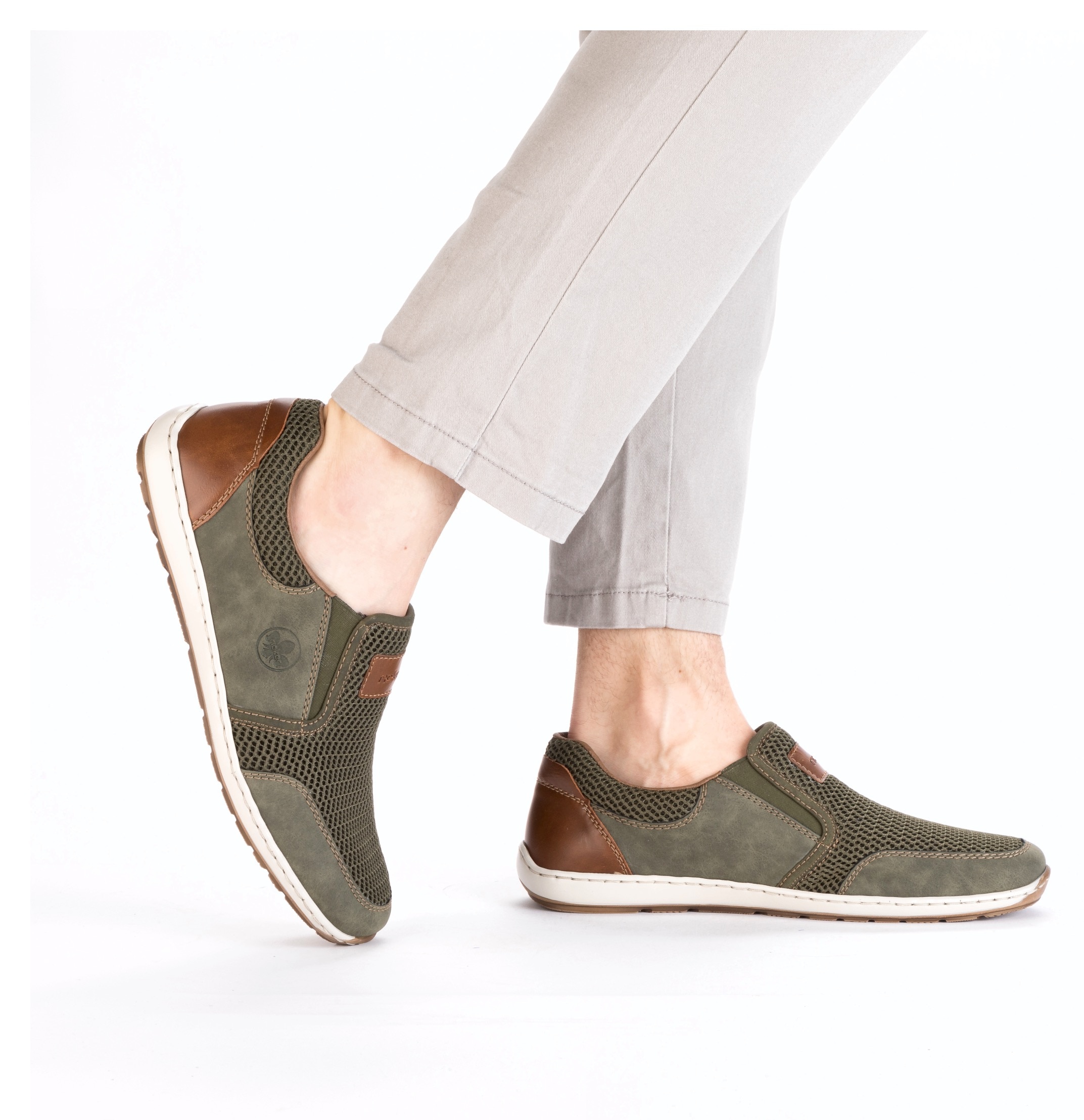 Rieker Slipper  Sommerschuh, Schlupfschuh, Freizeitschuh mit kontrastfarbenen Besätzen