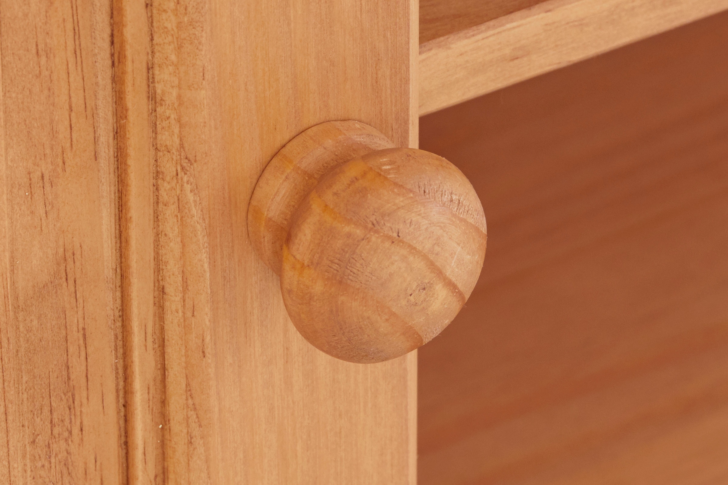 Home affaire Table basse »Mette« Kommode mit Kabeldurchführung und einem Einlegeboden