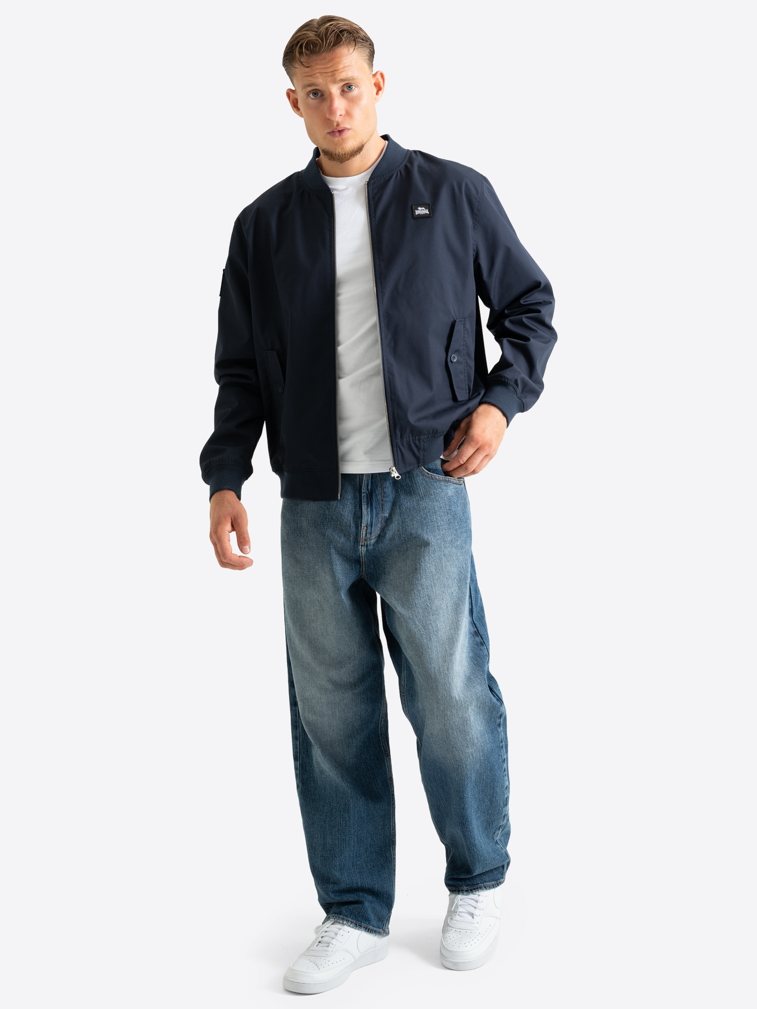 Lonsdale Collegejacke »LEYTONSTONE« mit Reissverschluss, aus Baumwolle und Polyester, normale Passform