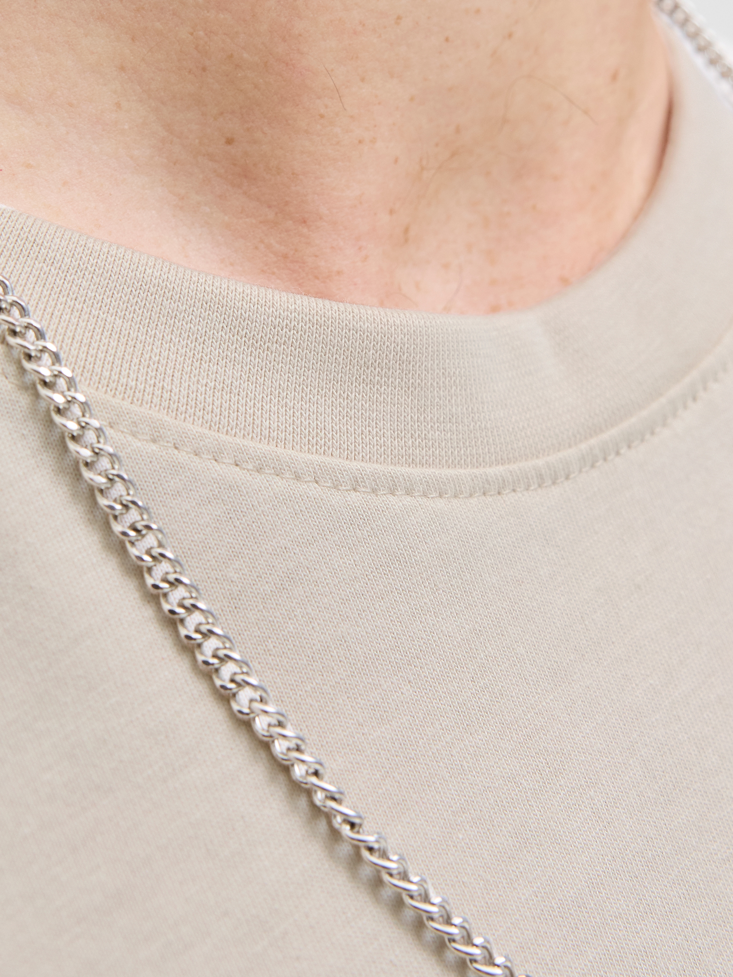 Jack & Jones T-shirt »JJESOHO TEE SS CREW NECK NOOS« mit stylischen Print