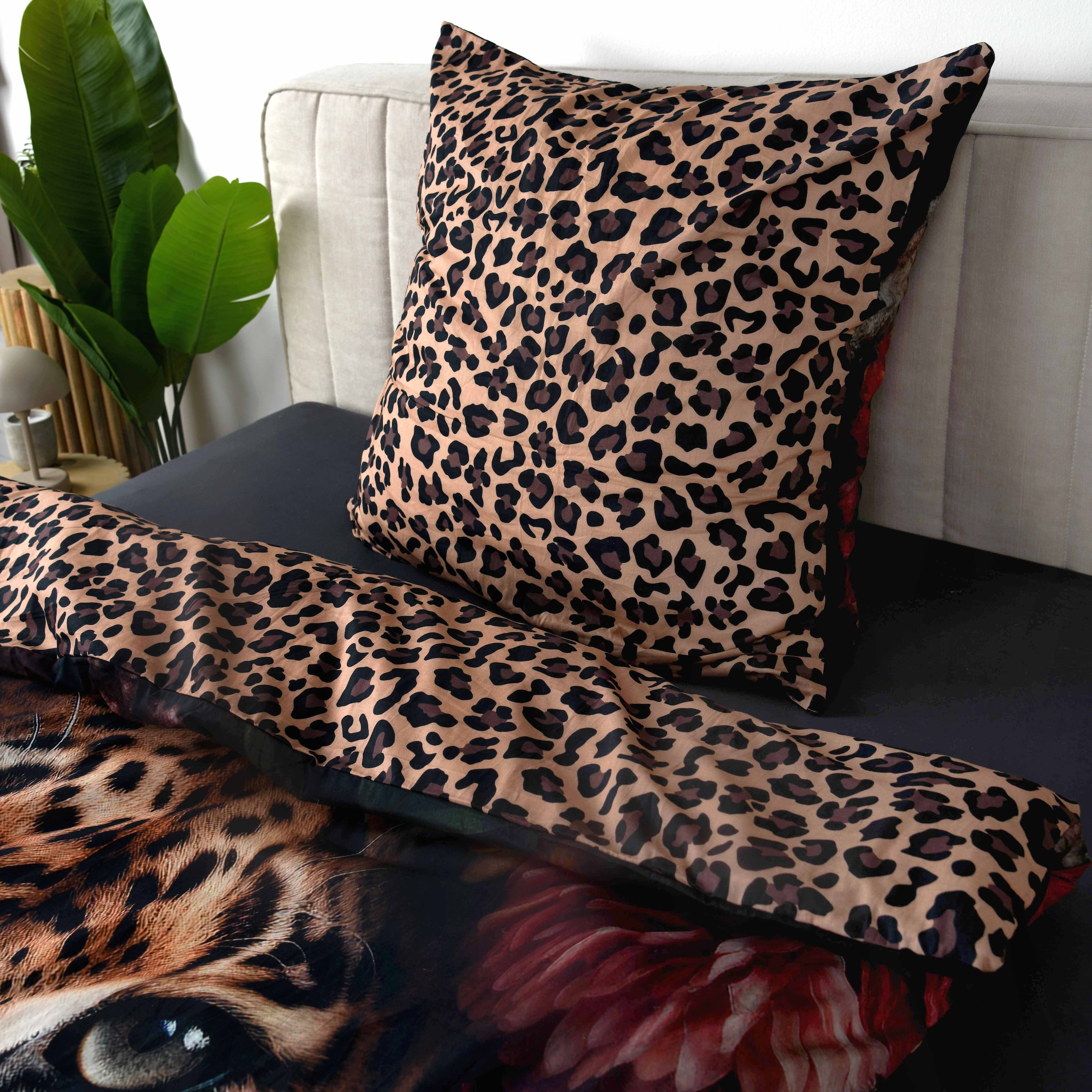 Herding Wendebettwäsche »Wild Flowers Leopard« 2 Mit praktischem Reissverschluss