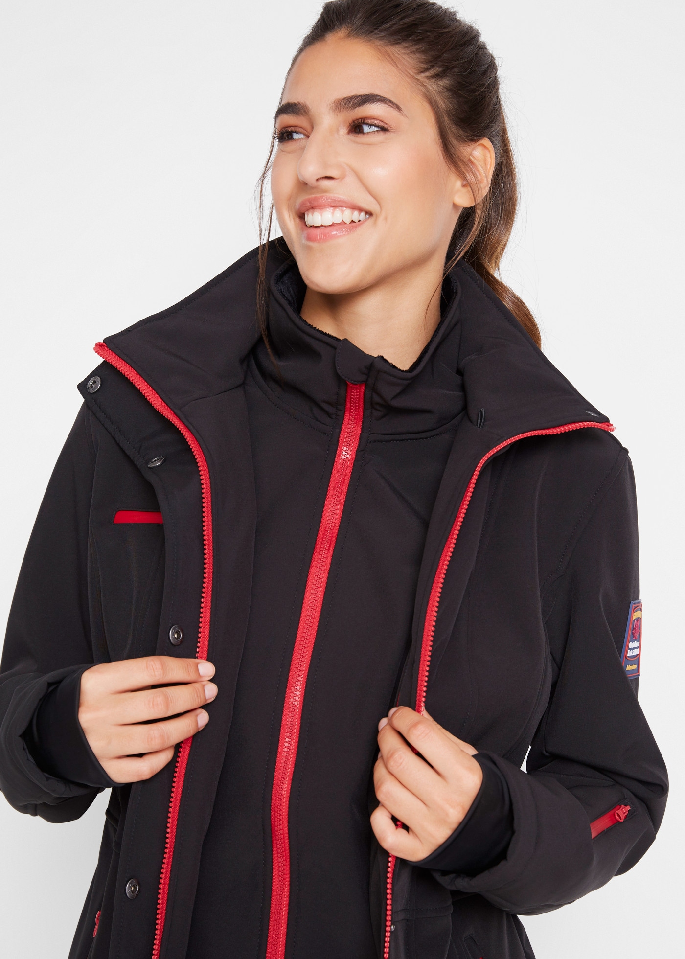 bonprix Softshelljacke atmungsaktiv, winddicht, wasserabweisend, mit hohem Stretchanteil