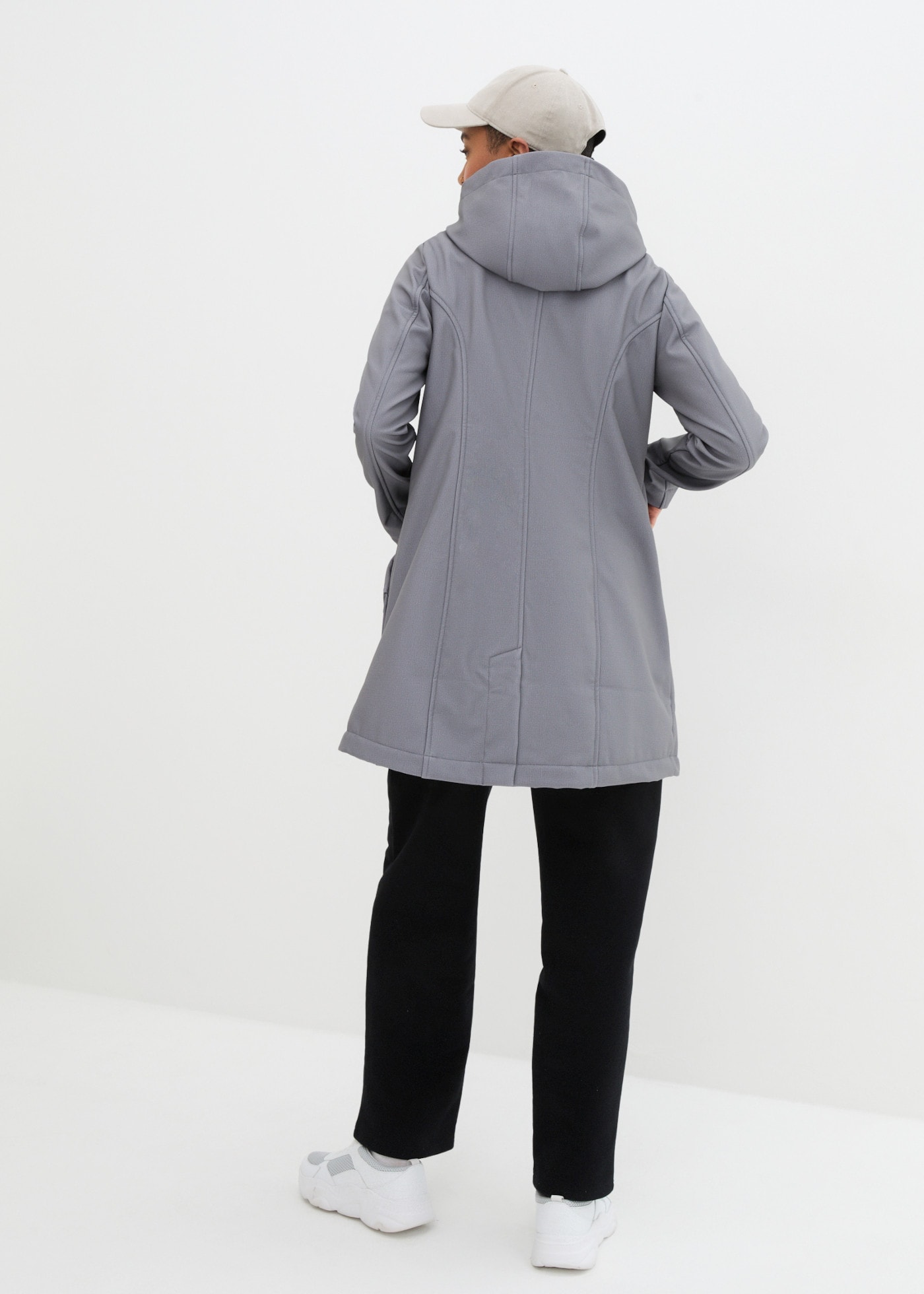 bonprix Veste softshell style sportif, coupe droite, avec coutures décoratives