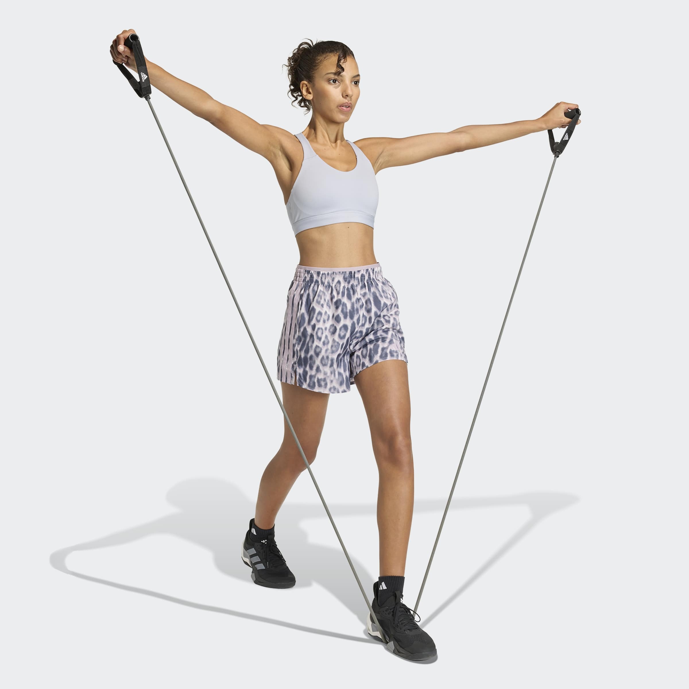 adidas Performance Shorts »WORKOUT ESSENTIALS LEOPARD GEWEBTE«