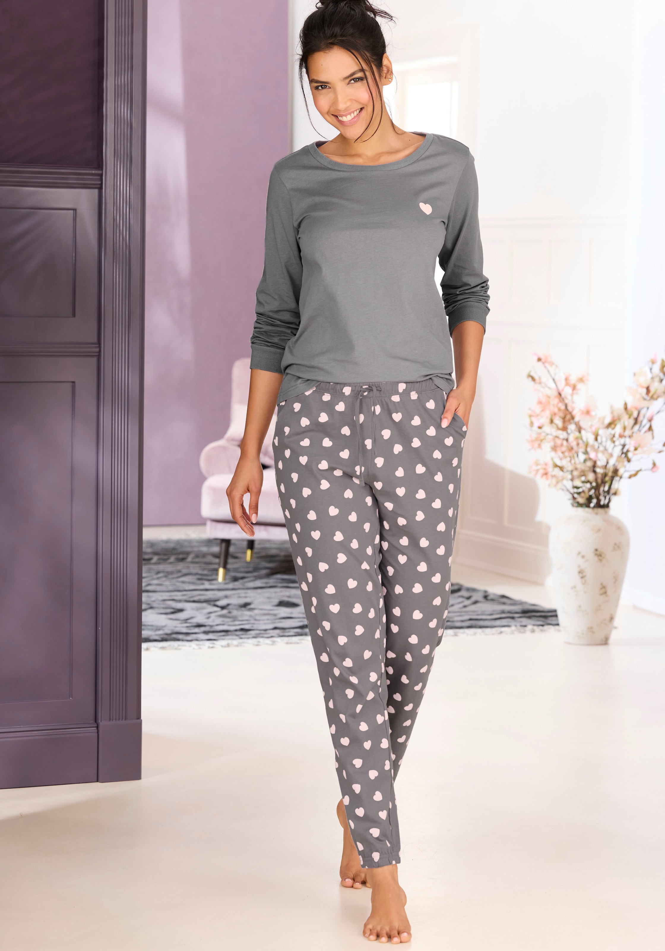 Vivance Dreams Pyjama Set, 2-teilig, 2 tlg. mit süssem Herzmuster