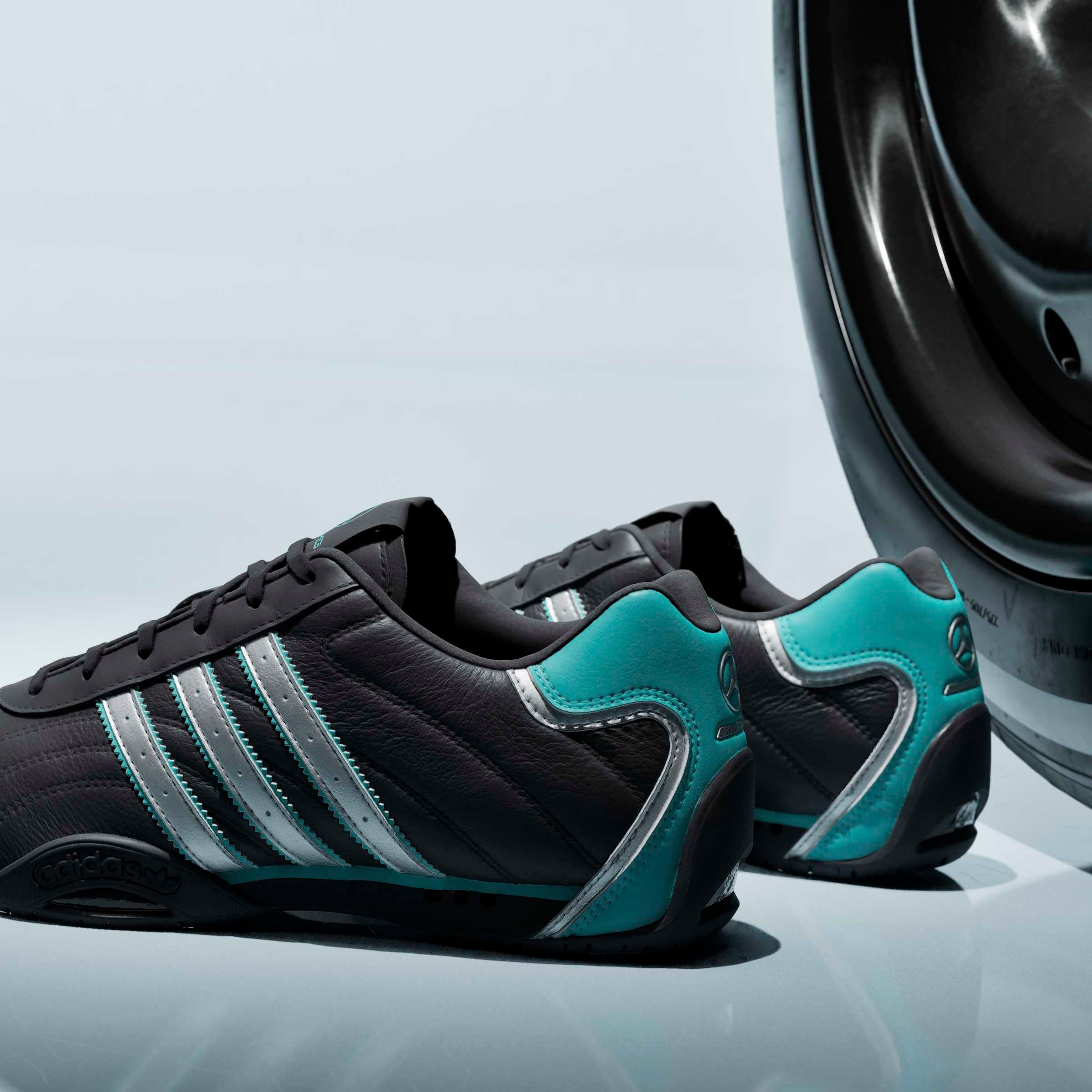 adidas Performance Sneakers »ADIRACER LO MERCEDES AMG PETRONAS F1 TEAM«