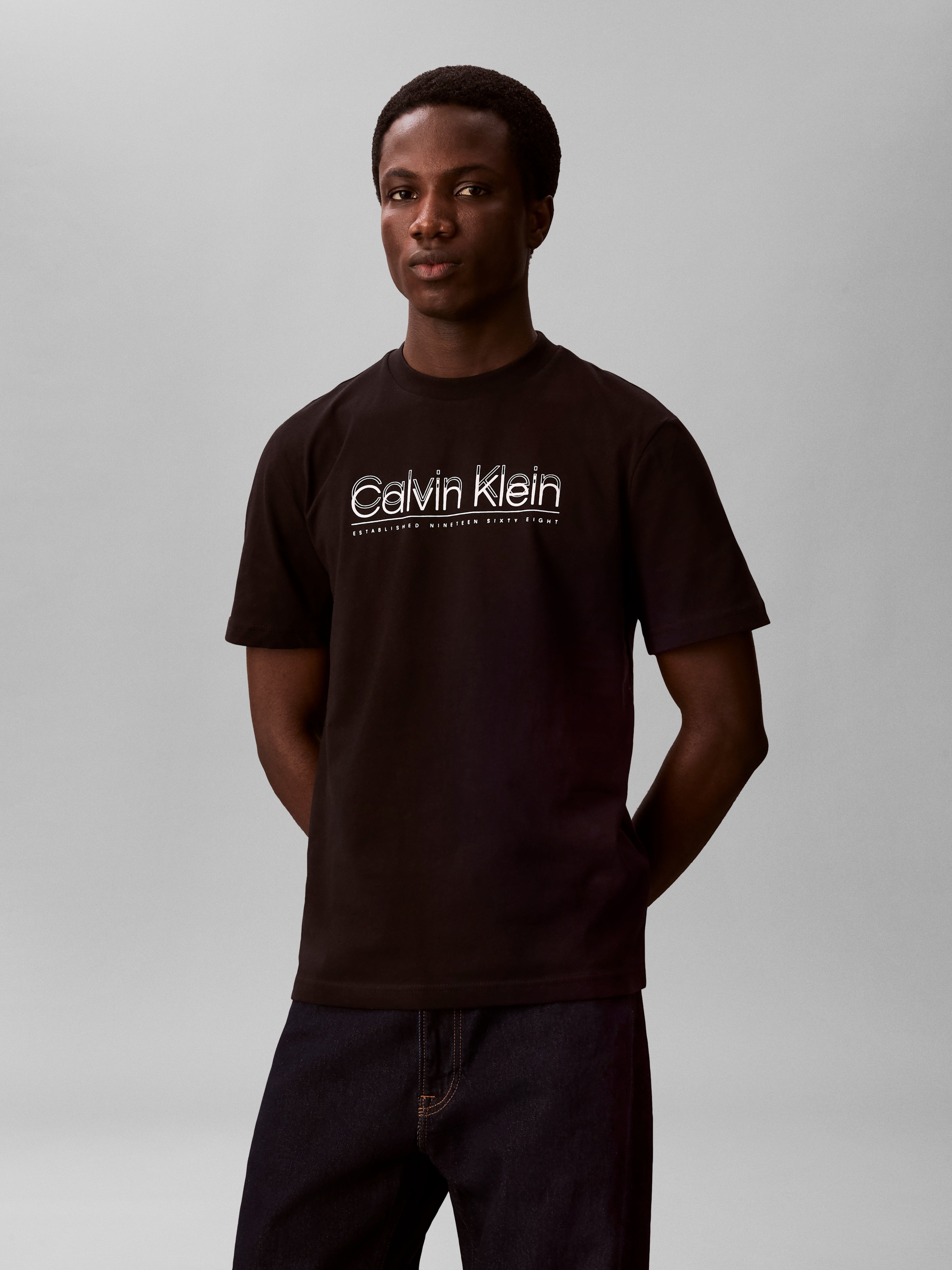 Calvin Klein T-shirt Rundhalsausschnitt, Regular Fit, Logoschriftzug