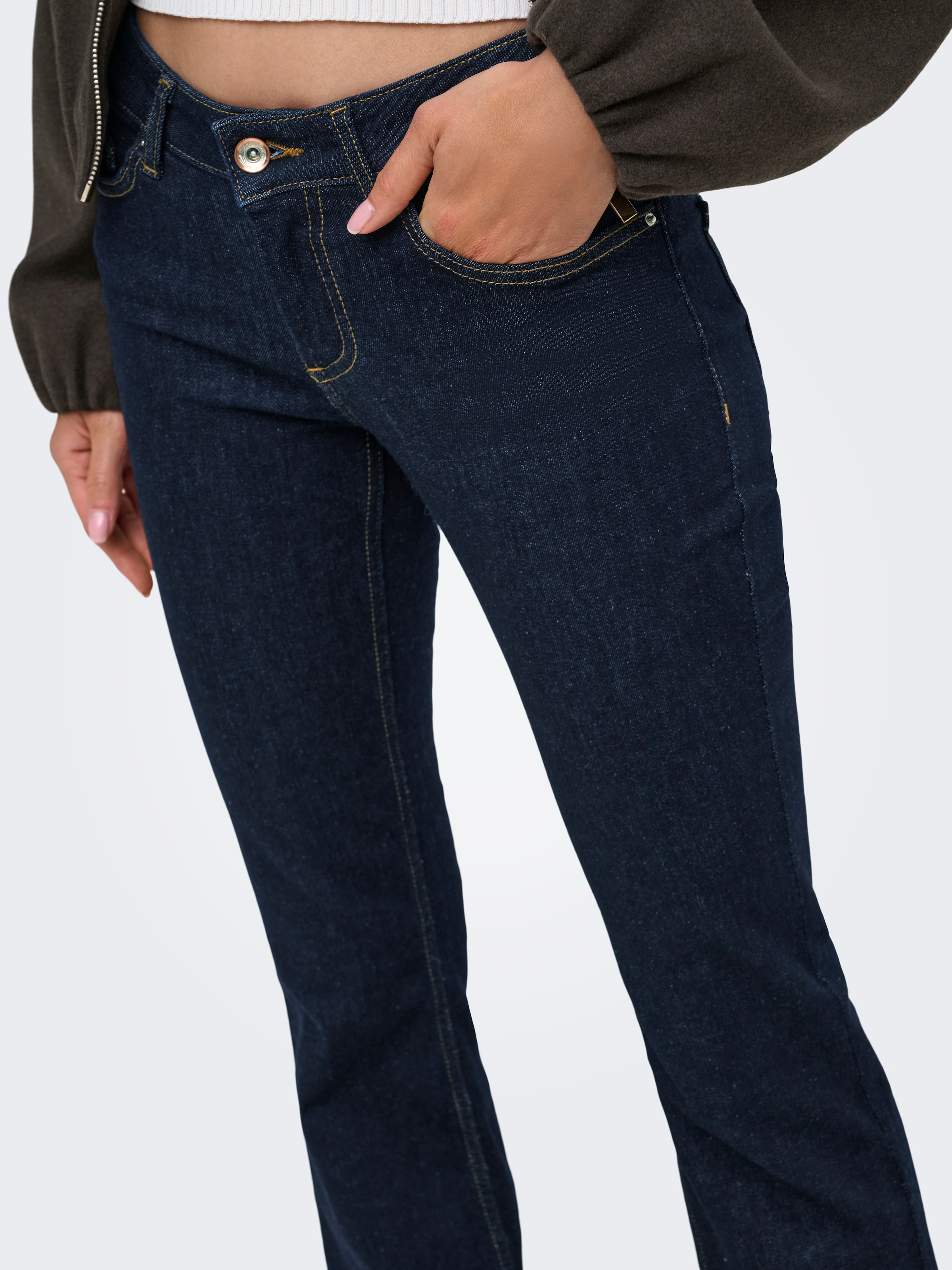 ONLY Jeans bootcut »ONLBLUSH – Bootcut-Jeans mit niedriger Leibhöhe und Stretch« mélange de coton, coupe bootcut