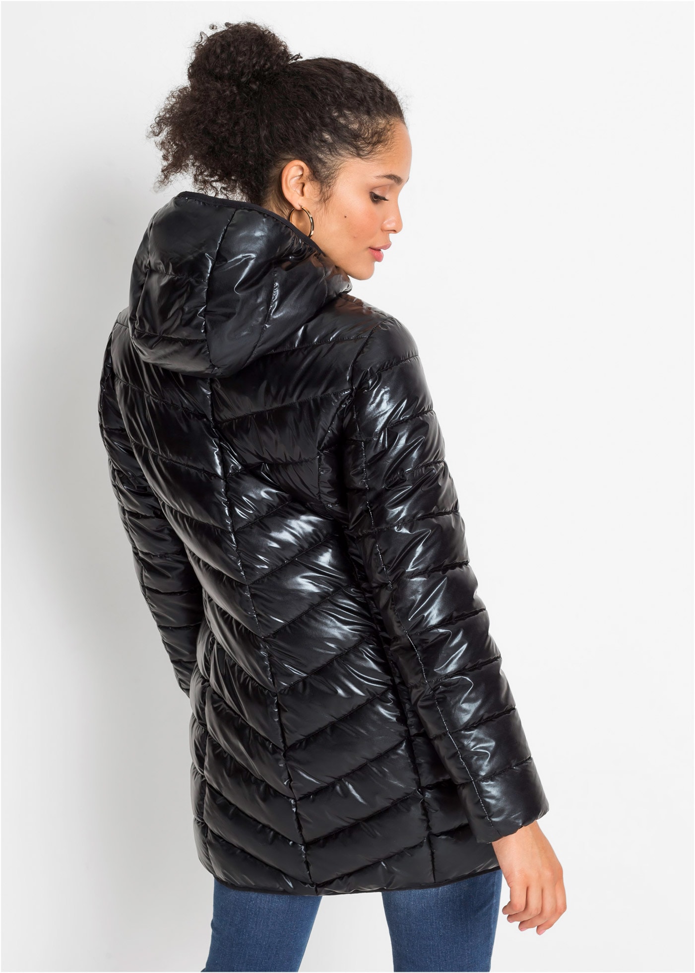 bonprix Steppjacke femininer Stil, aus Polyester, mit Kapuze, lockere Passform