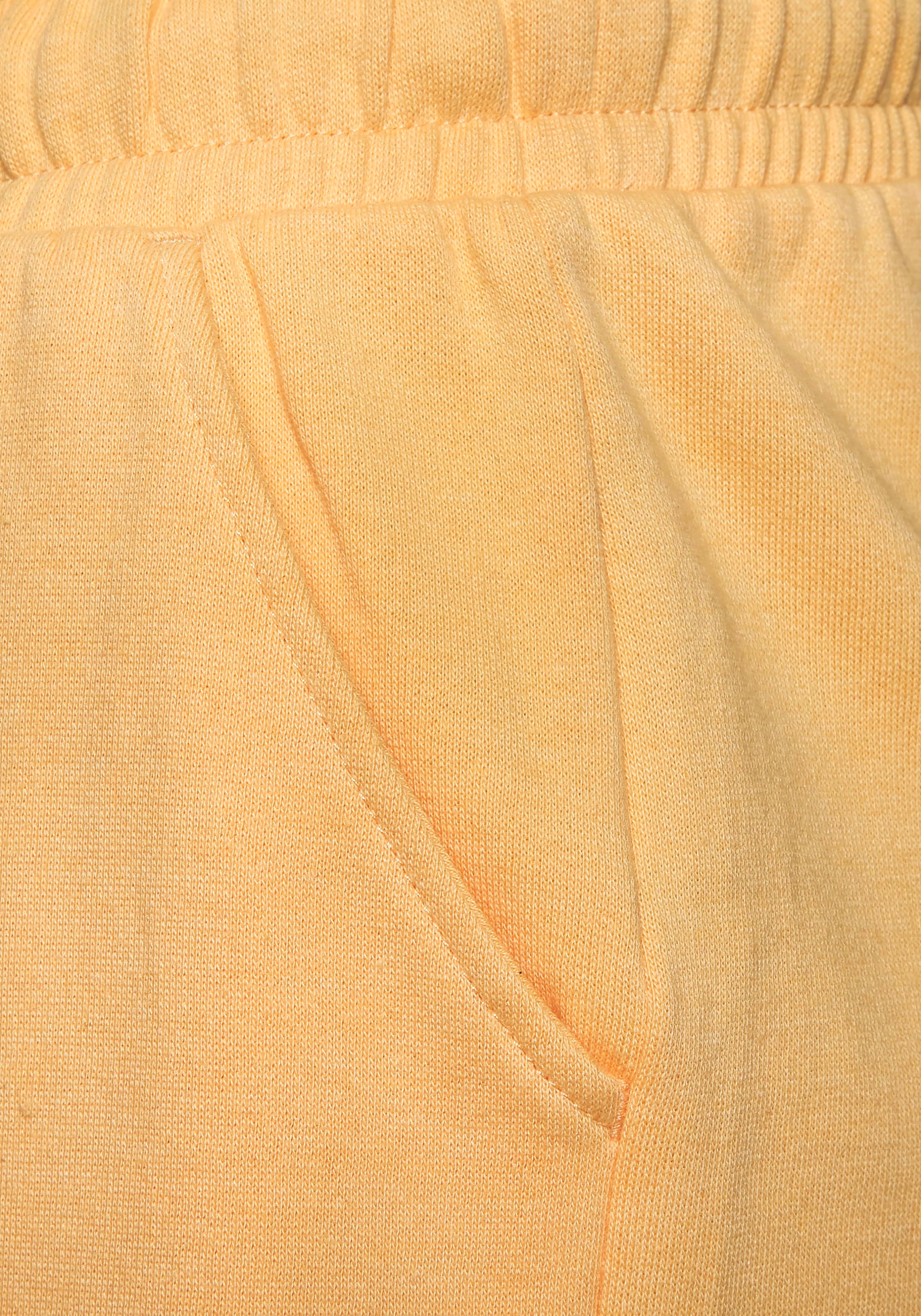 Buffalo Sweatshorts  Loungeshorts mit seitlichen Taschen und kleinem Print, Loungewear