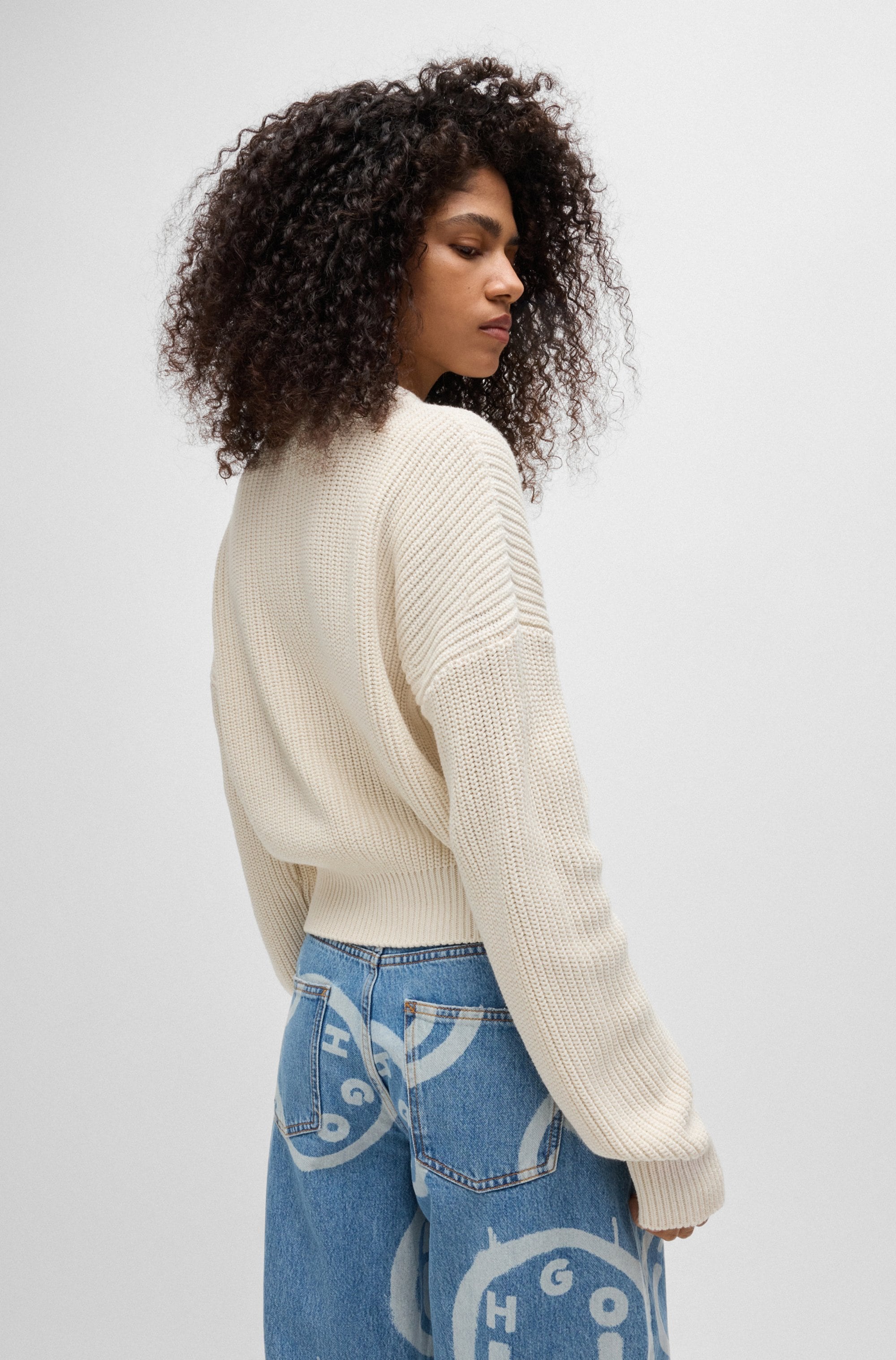 HUGO Blue Pull en tricot »Slogery« mit "Happy Hugo" Badge