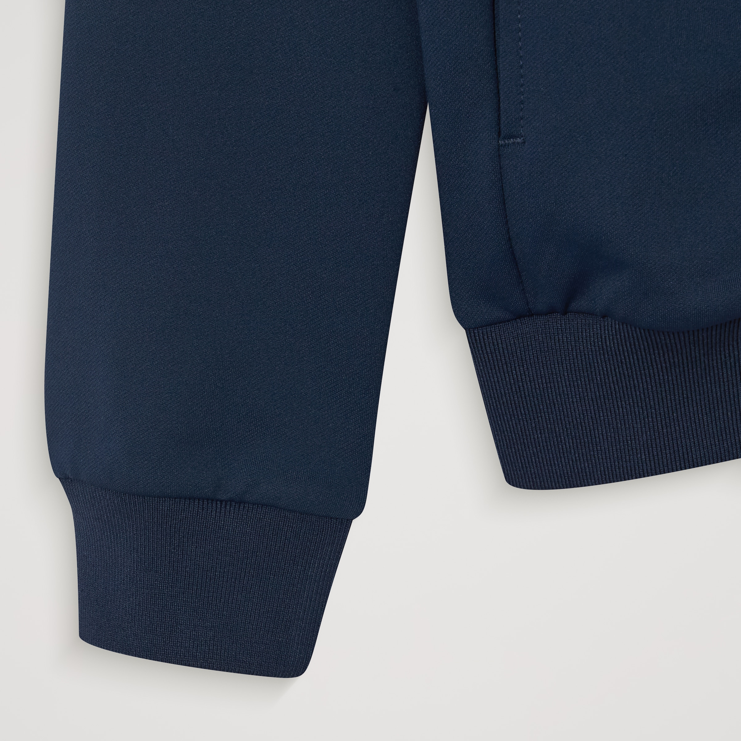 Ellesse Trainingsjacke »TISH TRACK JACKET« sportliche Passform, für Sportmode