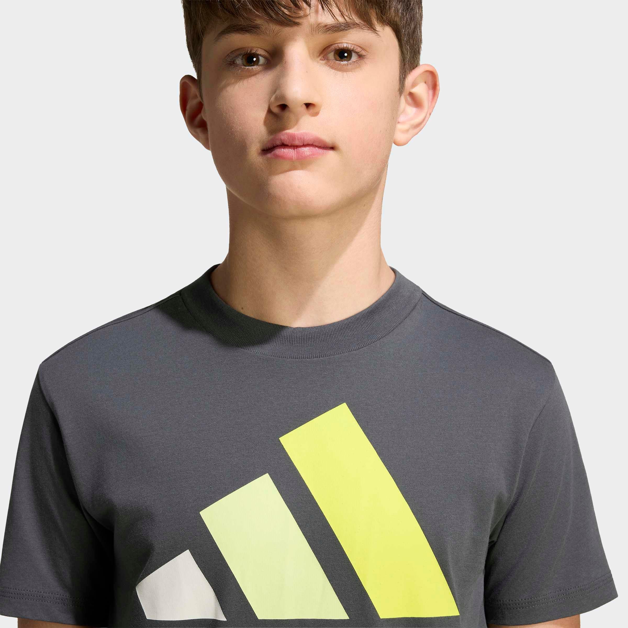 adidas Sportswear T-shirt »ESSENTIALS KIDS« pour enfants et adolescents, avec encolure ronde, en 100 % coton