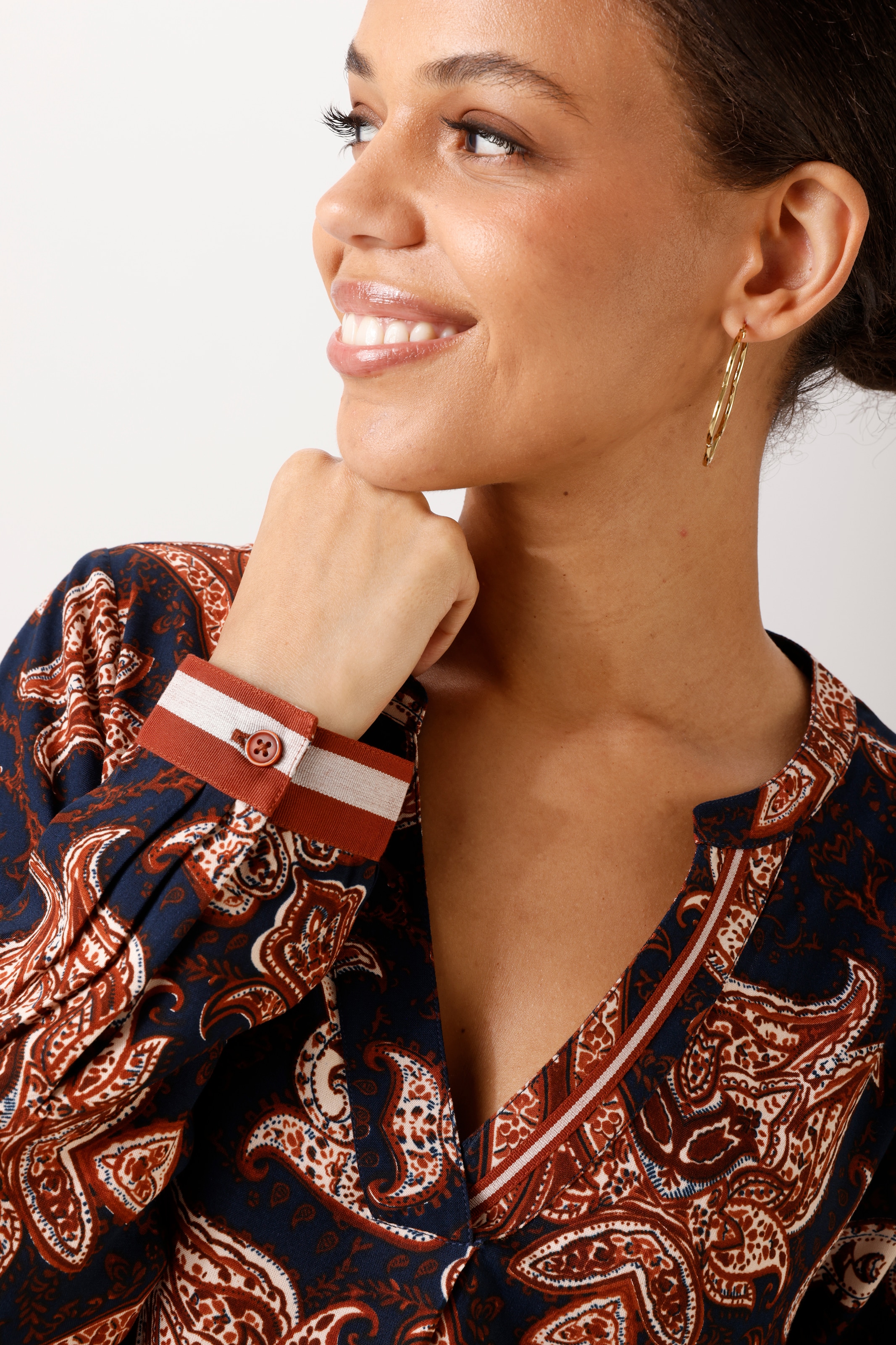 Aniston CASUAL Blouse à enfiler imprimé d'ornements fantaisistes - NOUVELLE COLLECTION